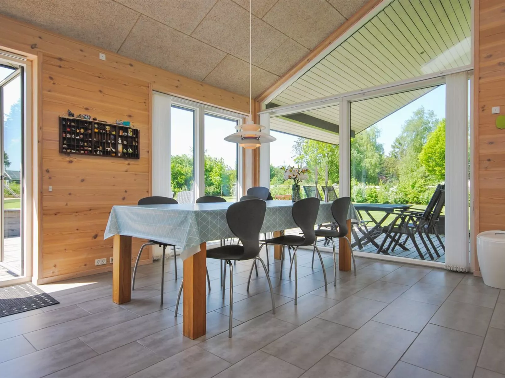 "Etly" - 600m to the fjord-Inside