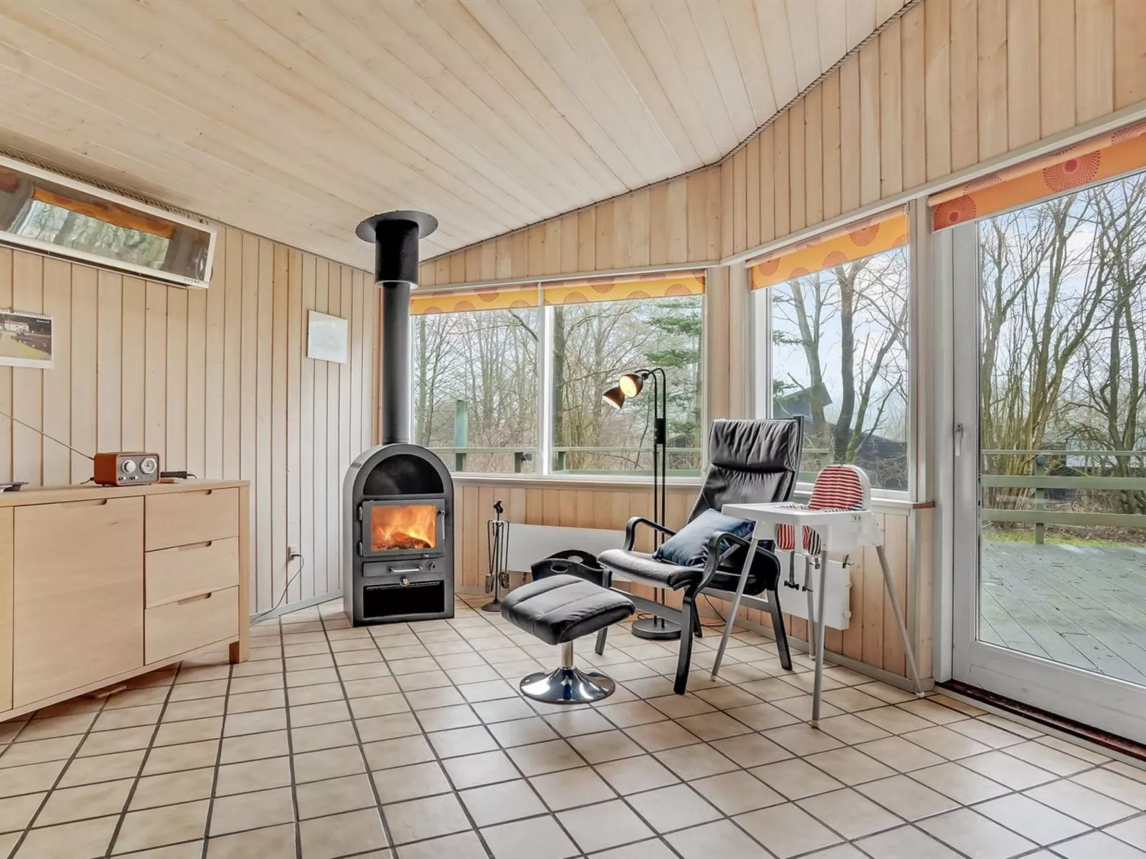 "Joonatan" - 30km from the sea-Inside