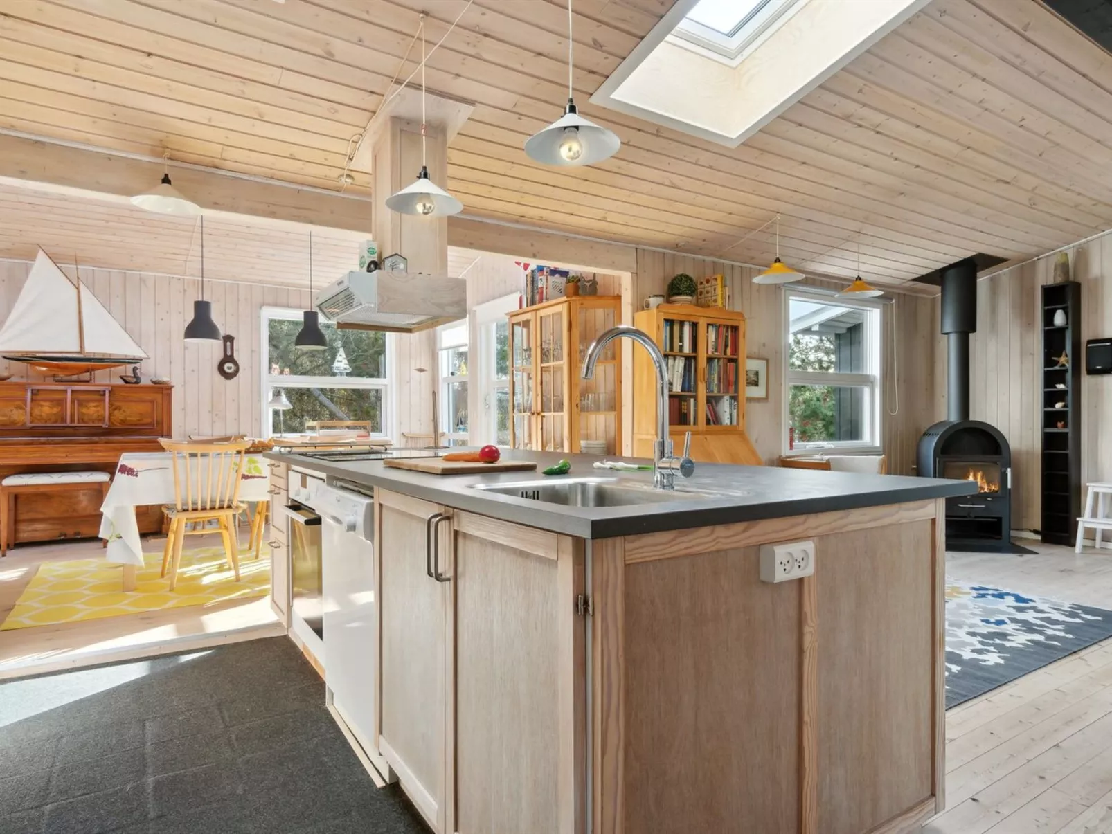 "Eroll" - 1.8km from the sea-Drinnen