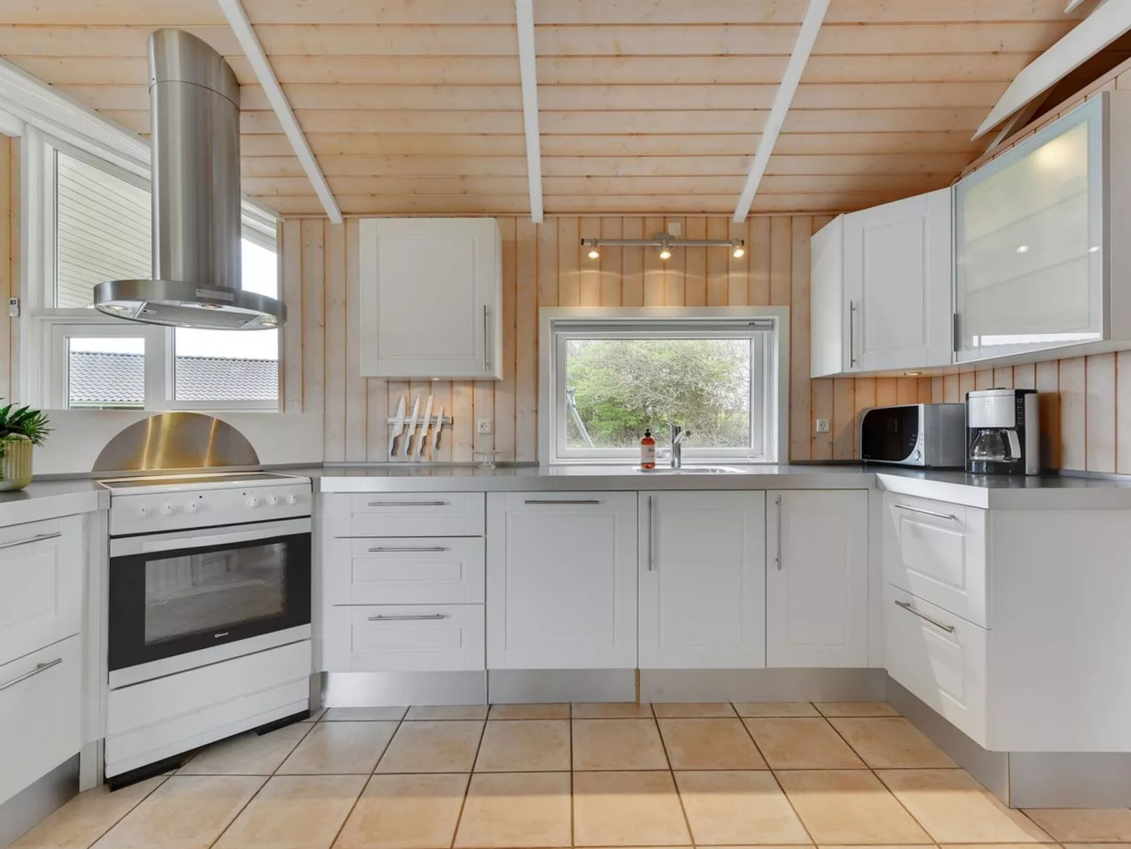 "Deline" - 250m from the sea-Inside