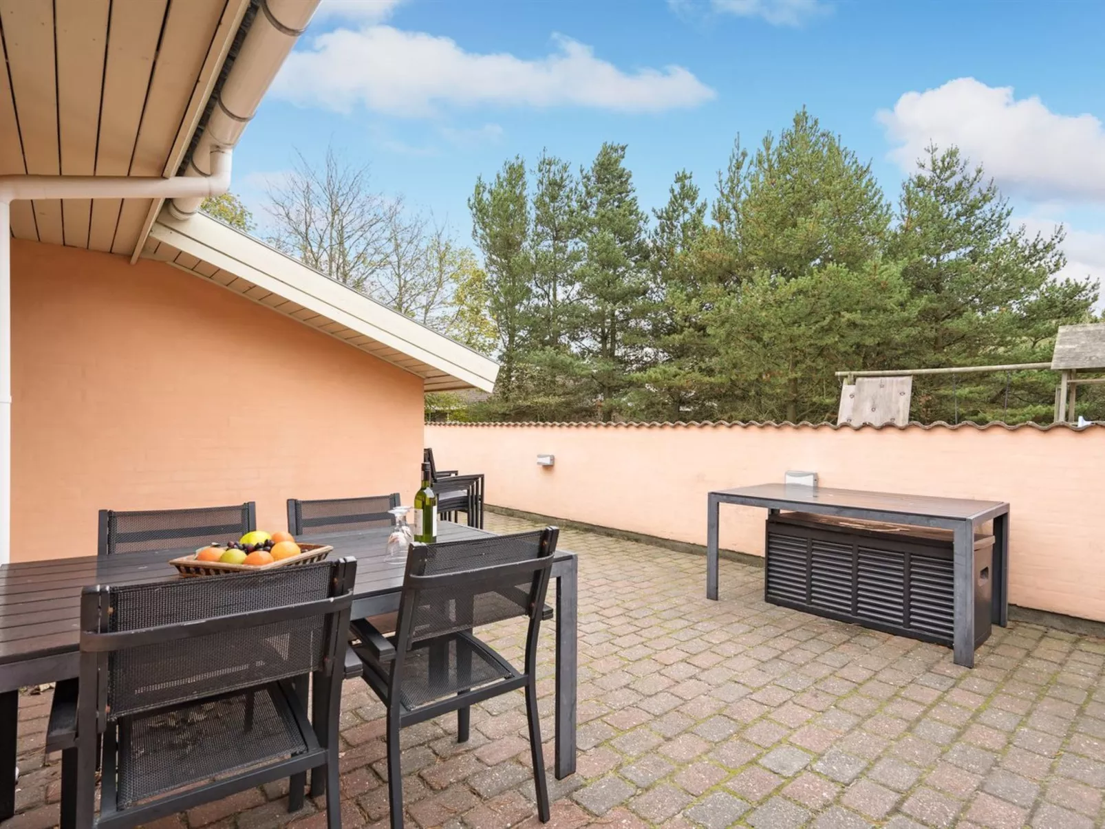 "Vicktoria" - 500m to the fjord-Draußen