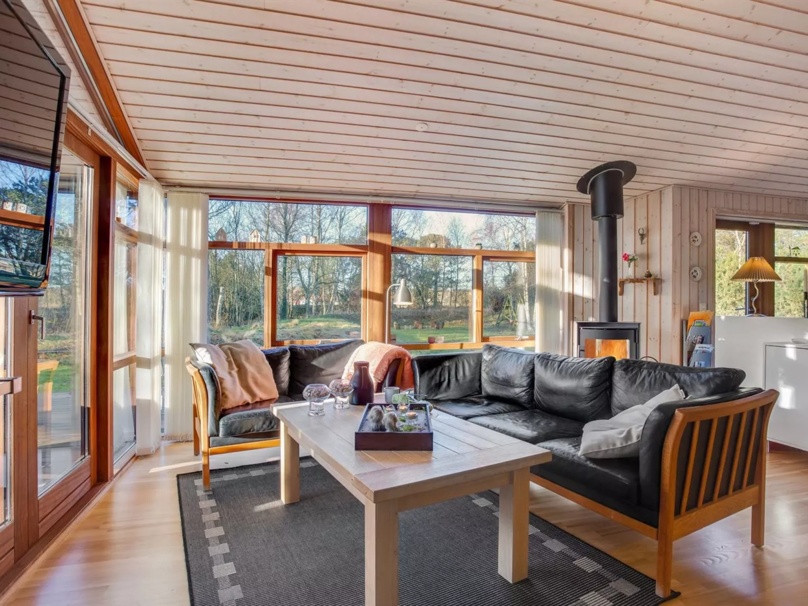 "Østmar" - 1.2km from the sea-Inside