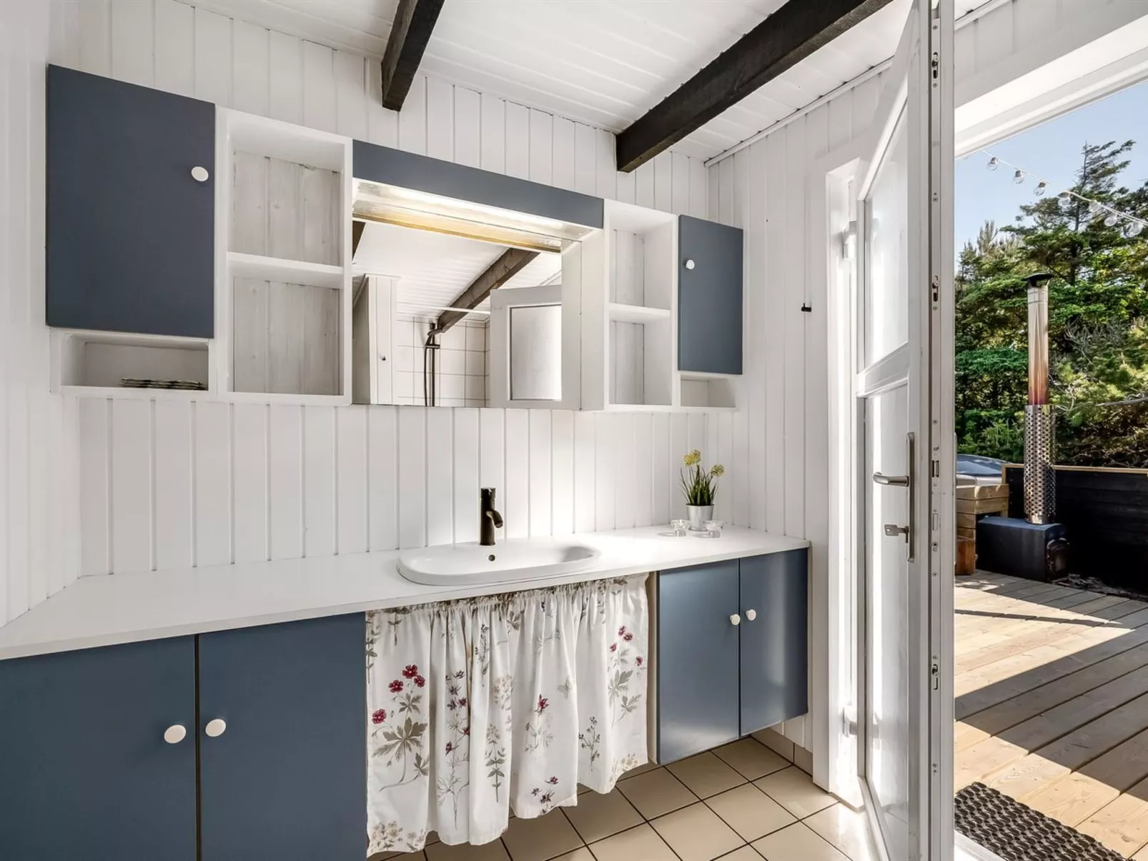 "Finne" - 800m from the sea-Inside