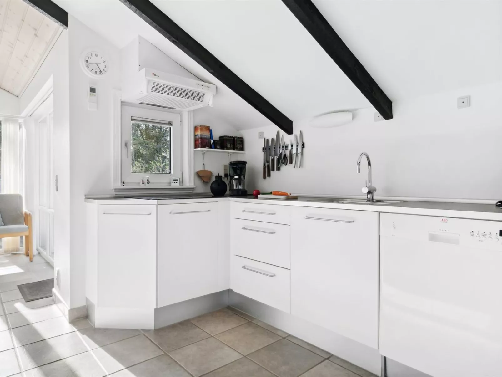 "Biriel" - 1km from the sea-Inside