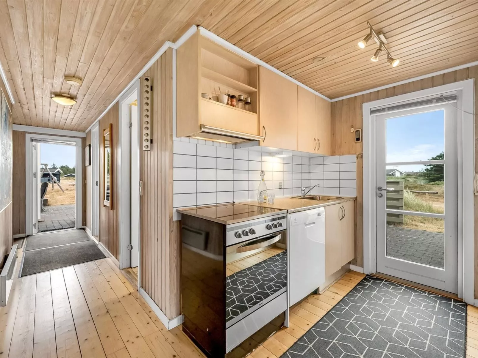 "Drifa" - 600m from the sea-Dedans