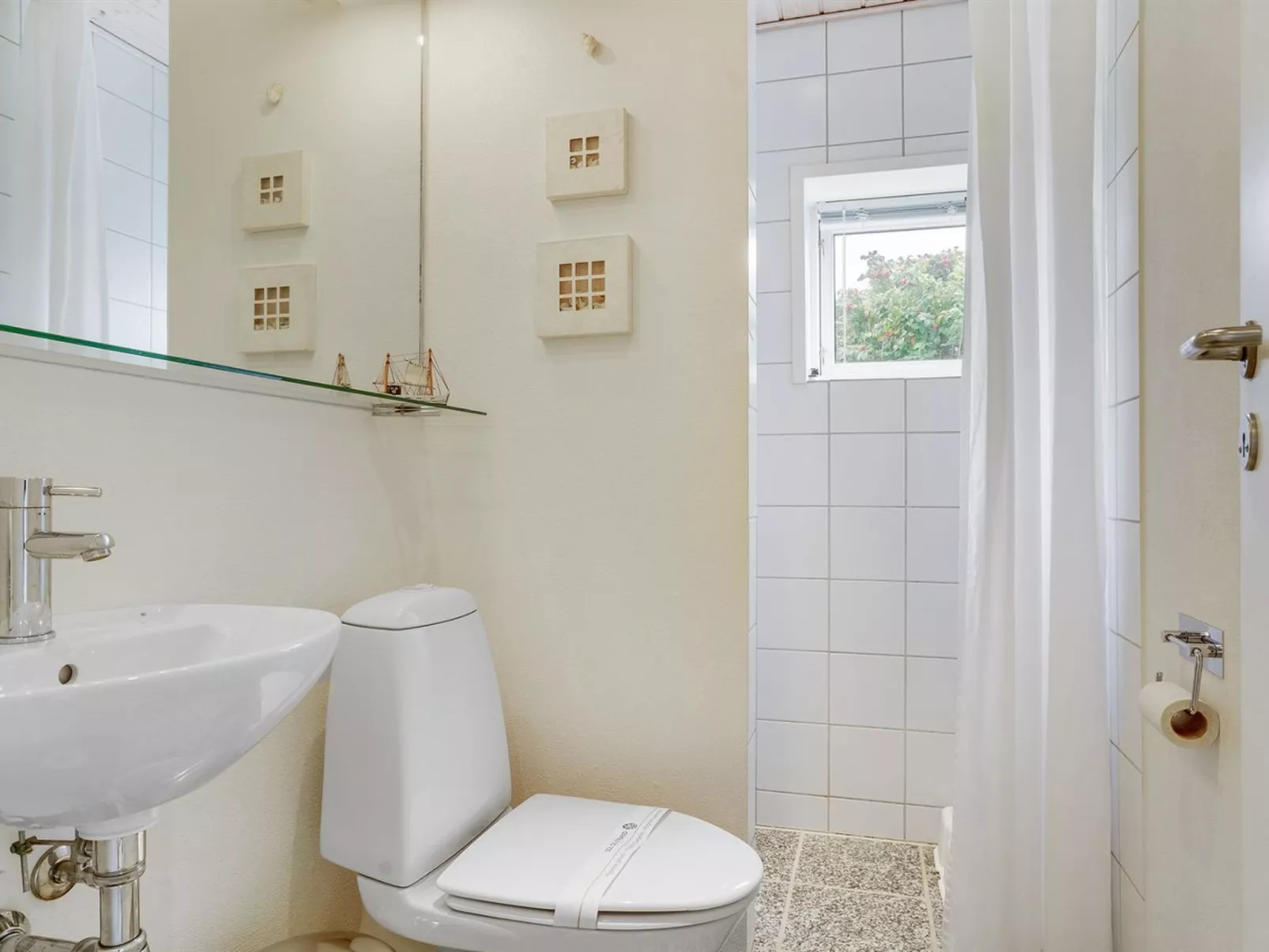 "Hialmar" - 400m from the sea-Dedans