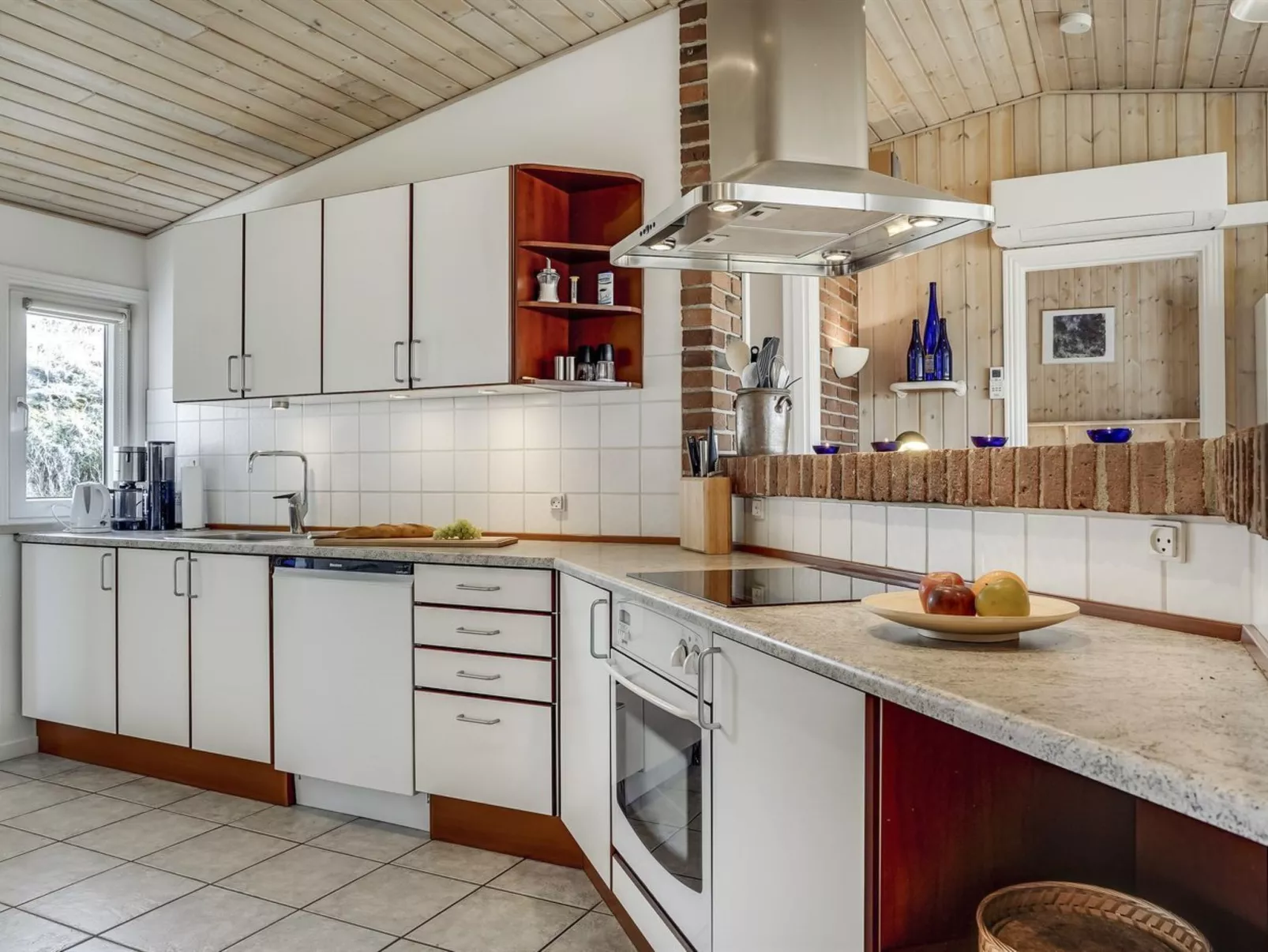 "Eugenie" - 450m from the sea-Dedans