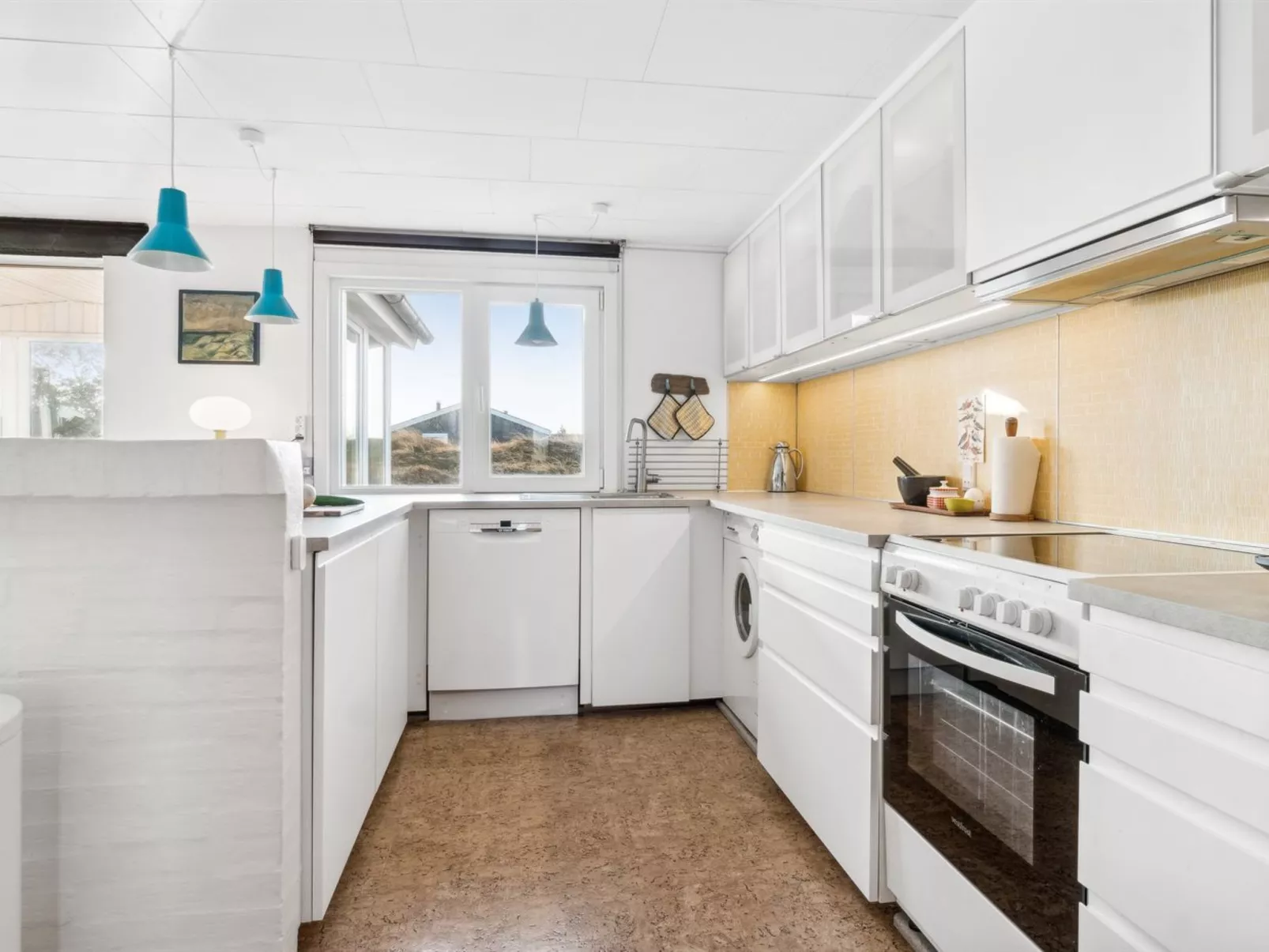 "Avelin" - 800m from the sea-Inside