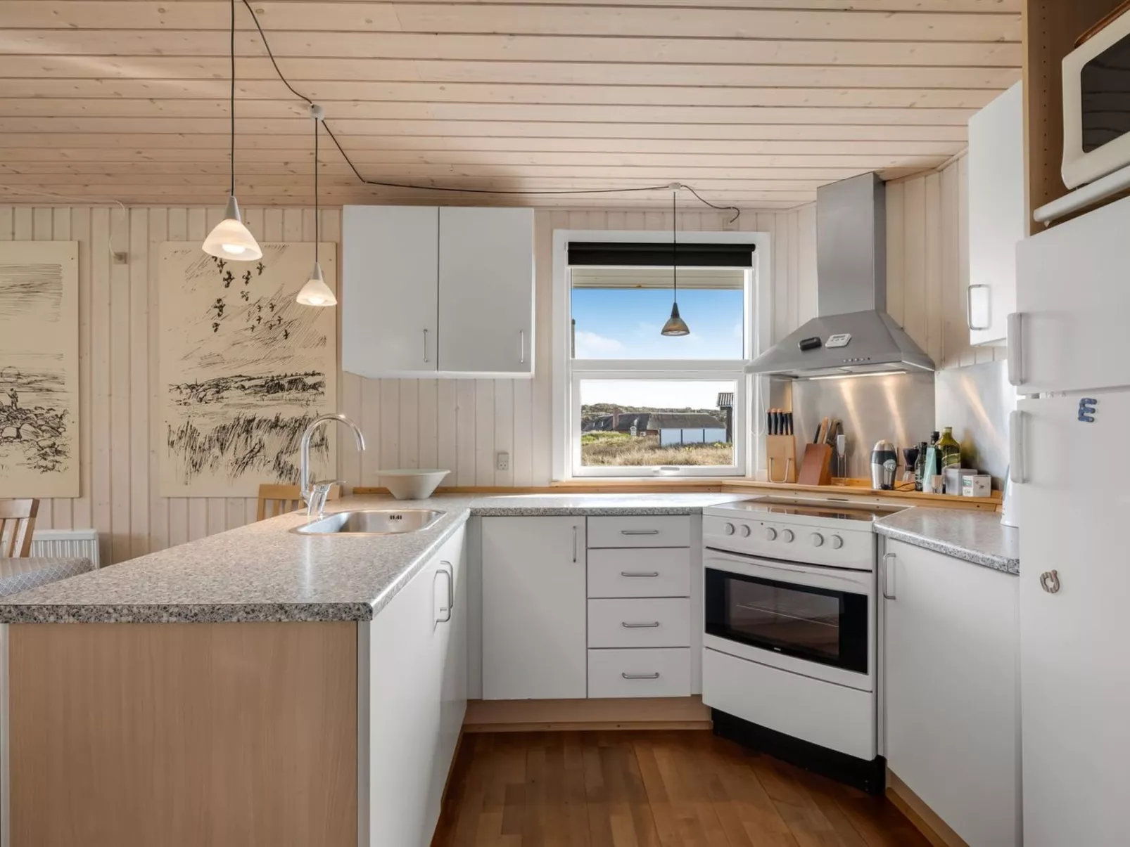 "Sutere" - 200m to the fjord-Inside