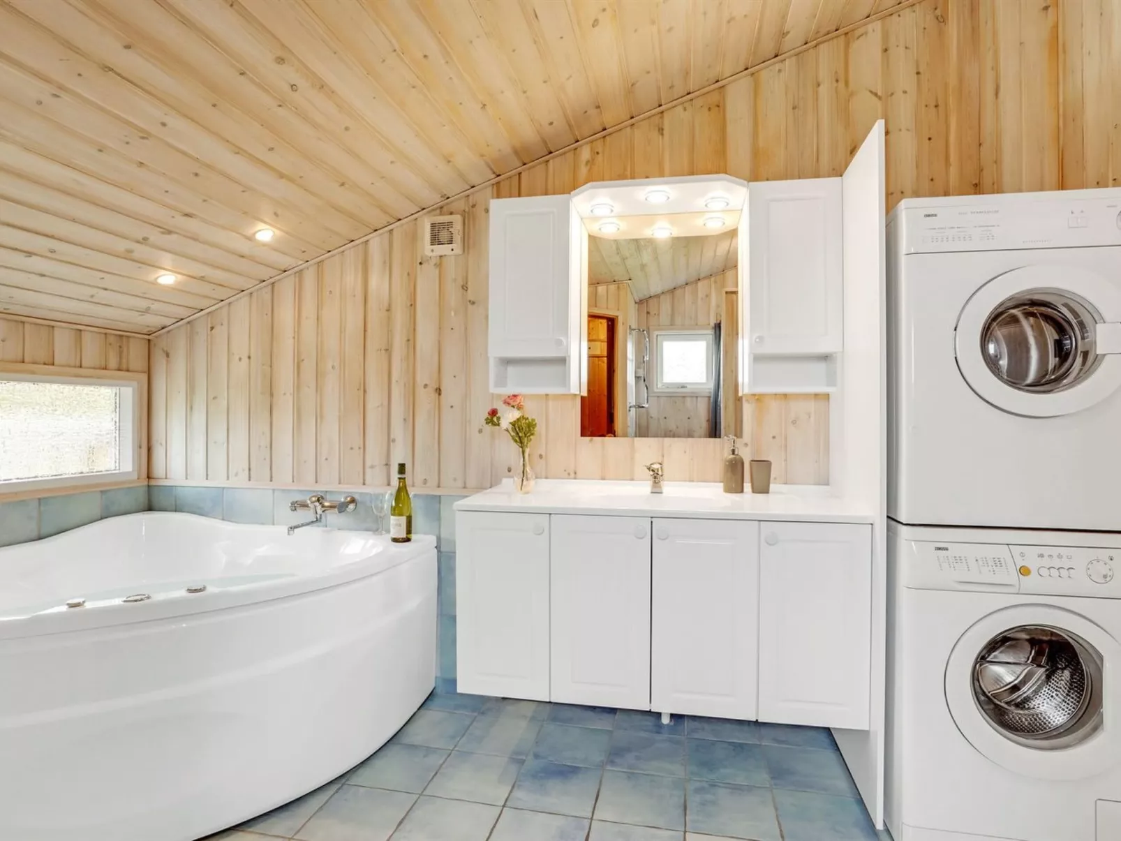 "Arkil" - 300m from the sea-Drinnen