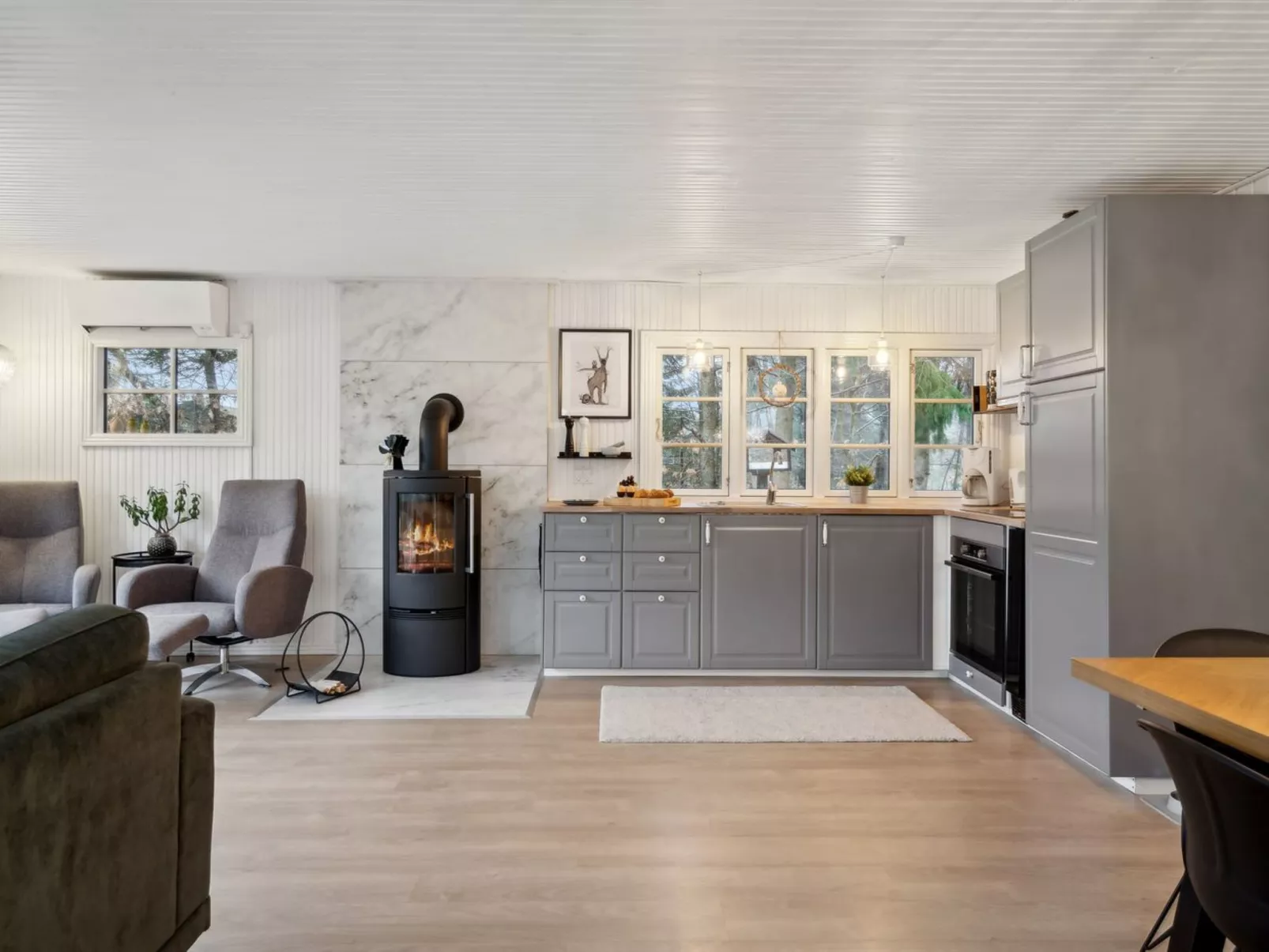 "Astrid" - 875m from the sea-Inside