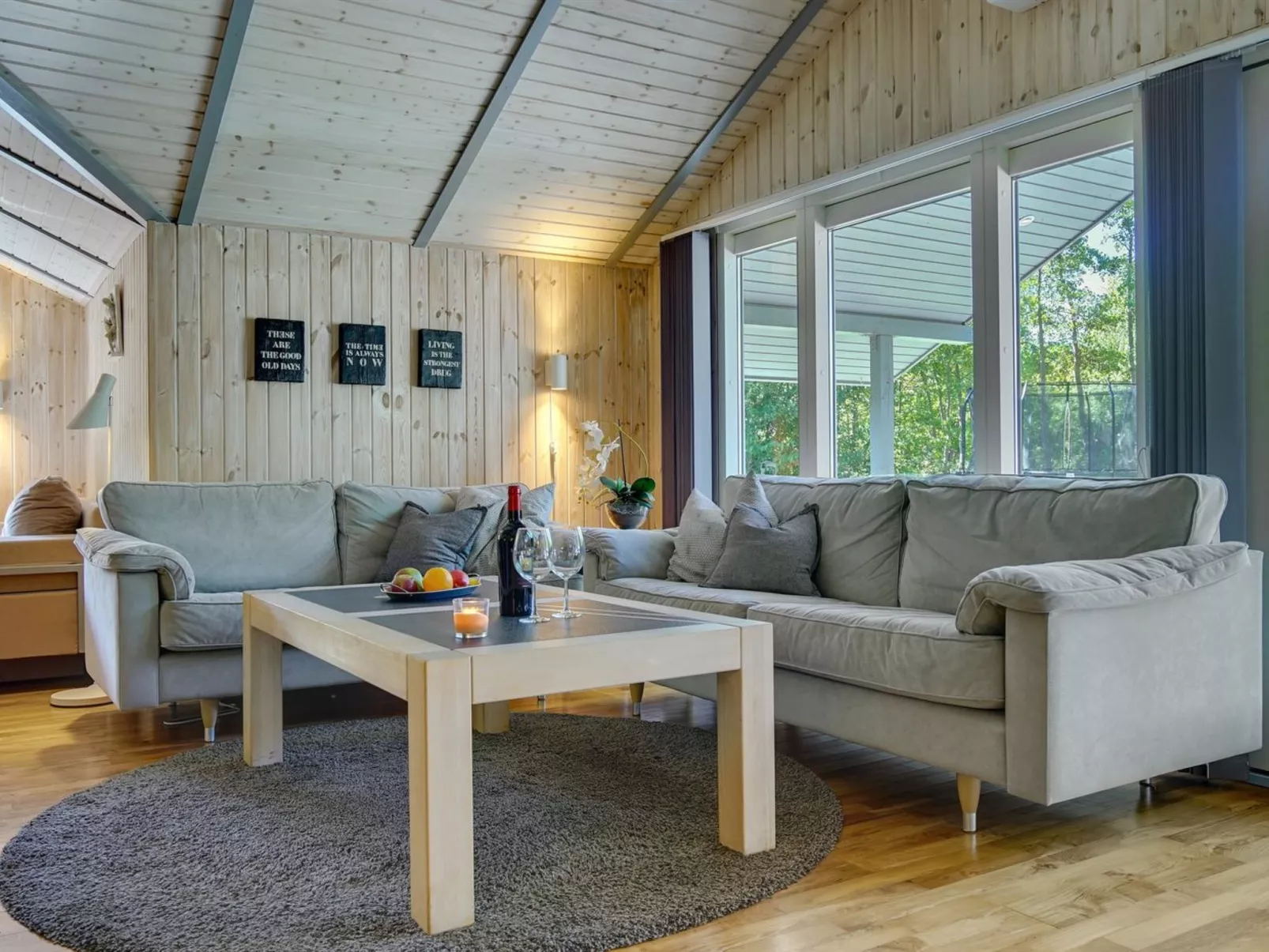 "Sida" - 600m from the sea-Drinnen