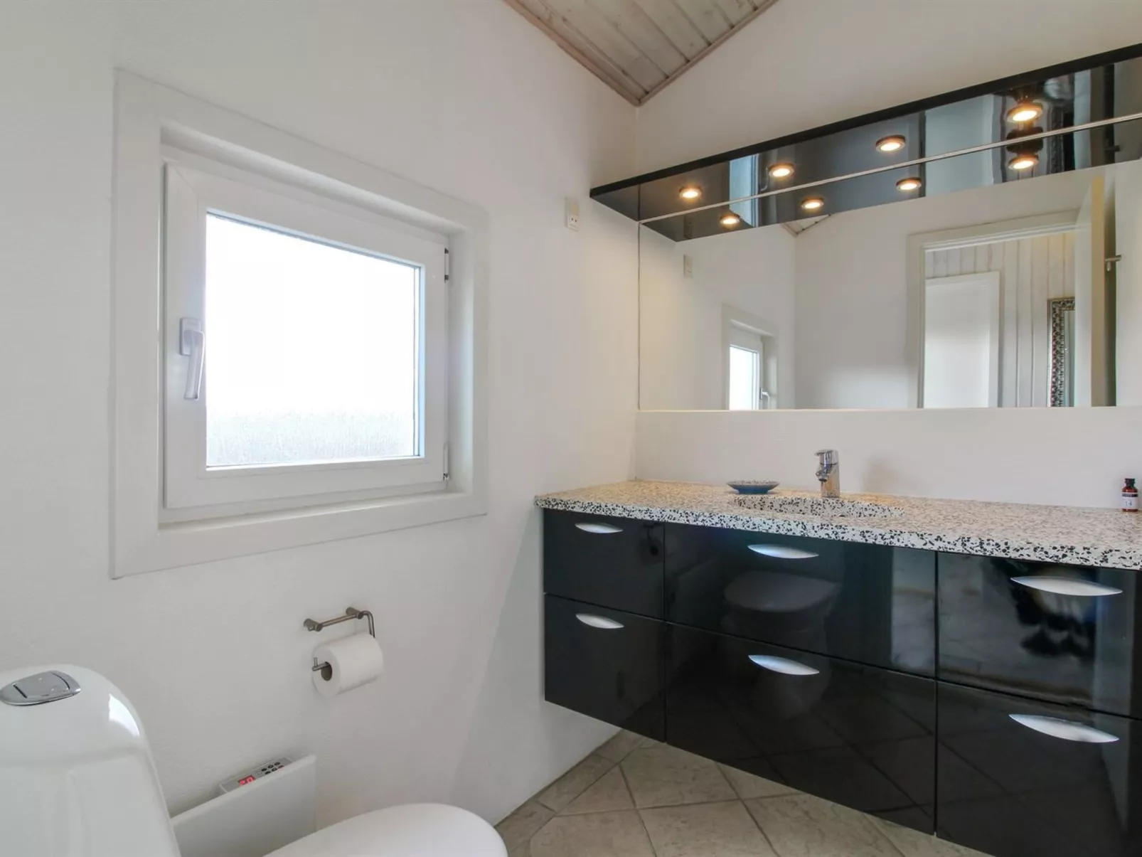 "Falka" - 800m from the sea-Dedans