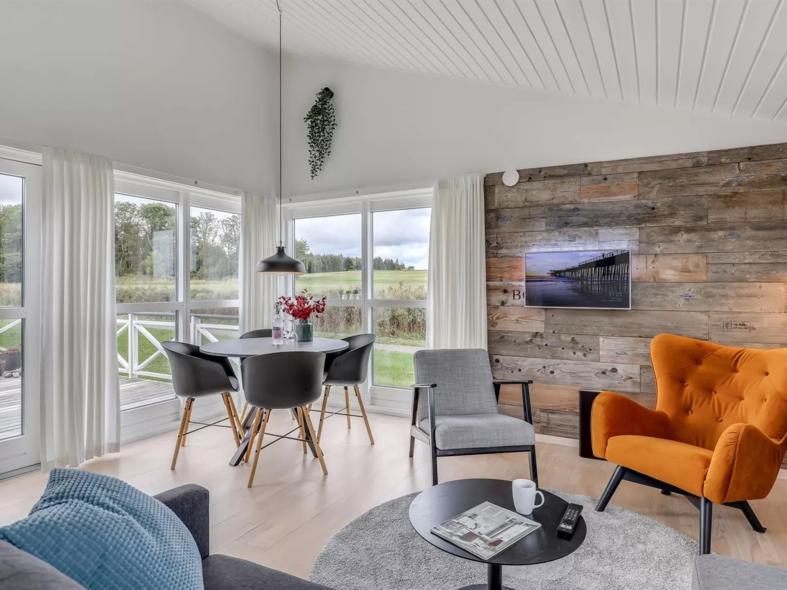 "Helemine" - 2.8km from the sea-Dedans