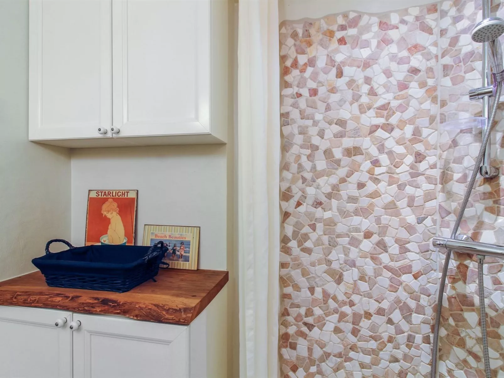 "Asa" - 75m from the sea-Inside