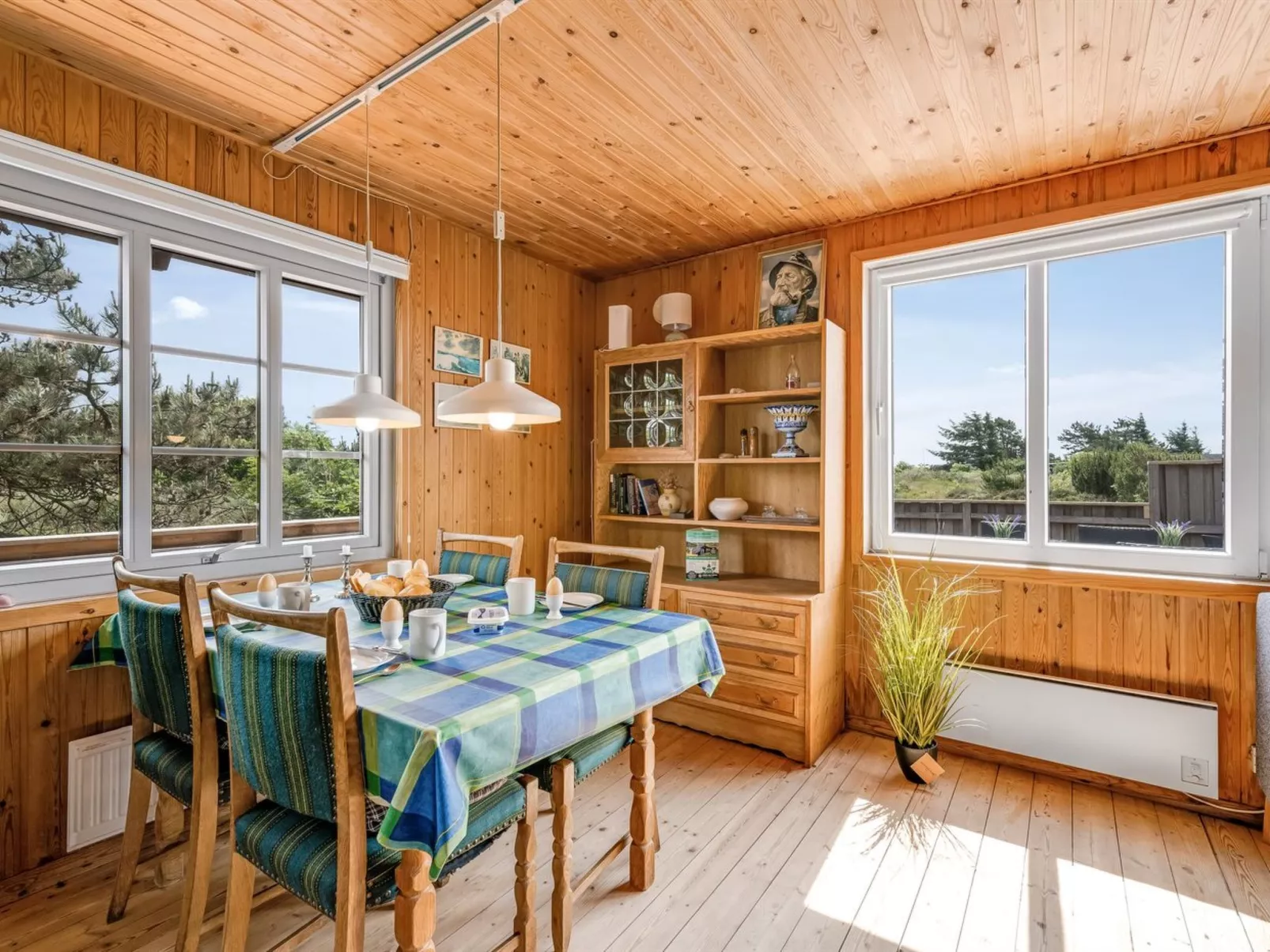 "Dina" - 200m to the fjord-Inside