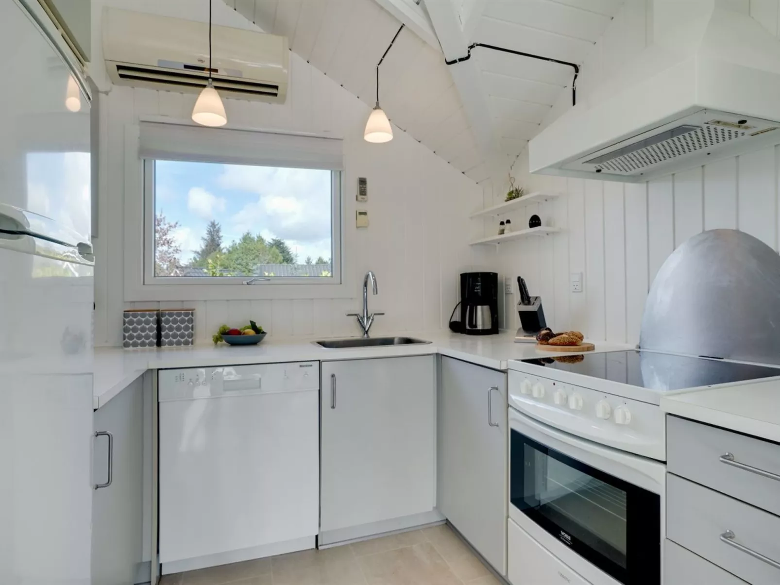 "Edvardsine" - 12km from the sea-Inside