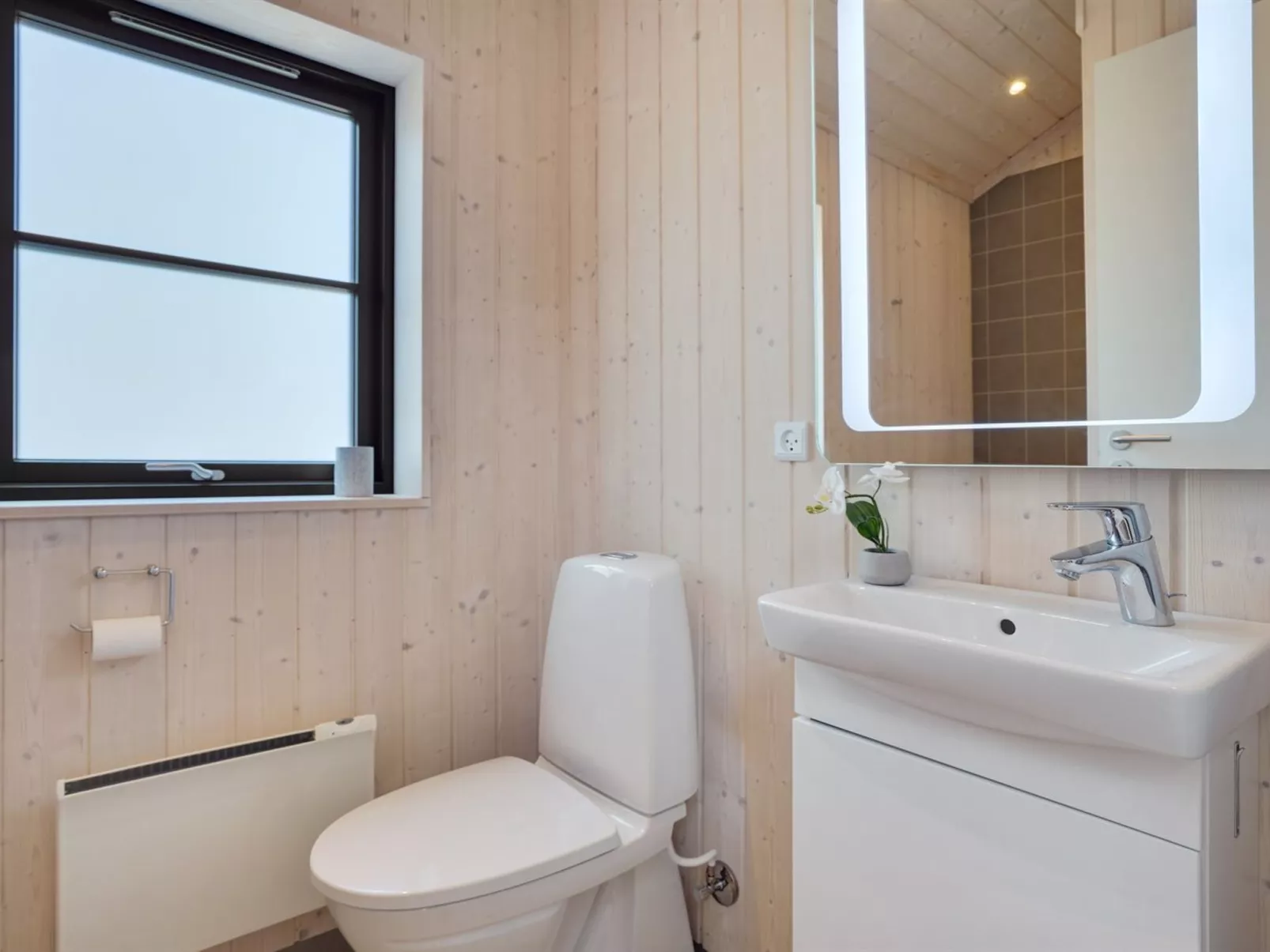 "Gunver" - 150m from the sea-Inside