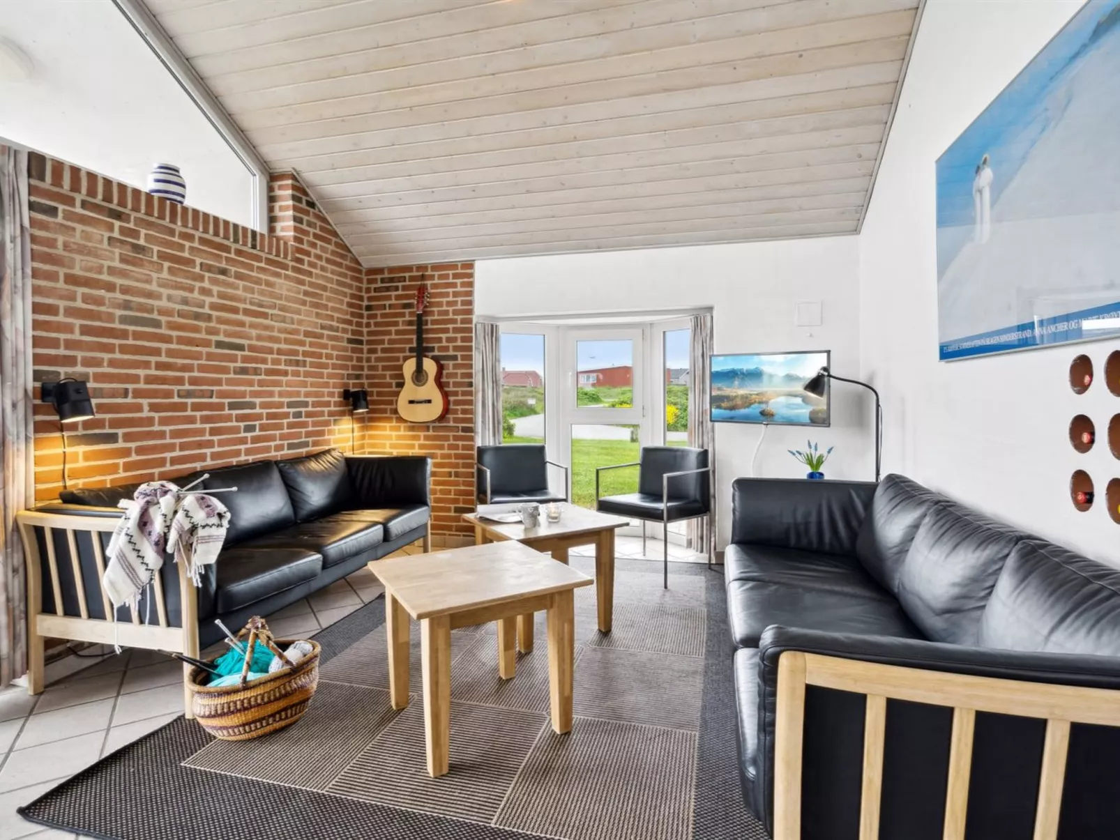 "Mari" - 400m from the sea-Inside