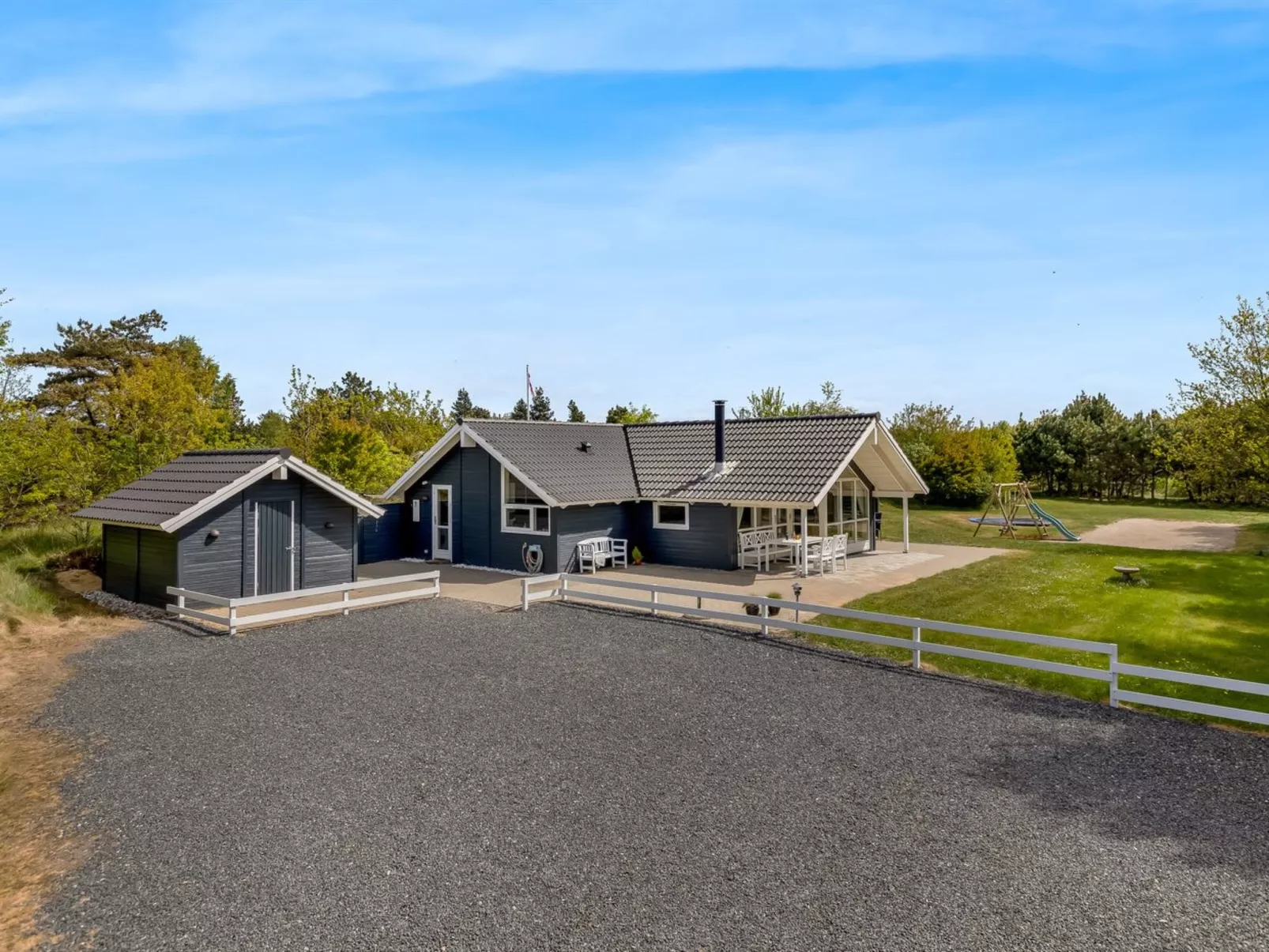 "Tovi" - 4km from the sea-Outside