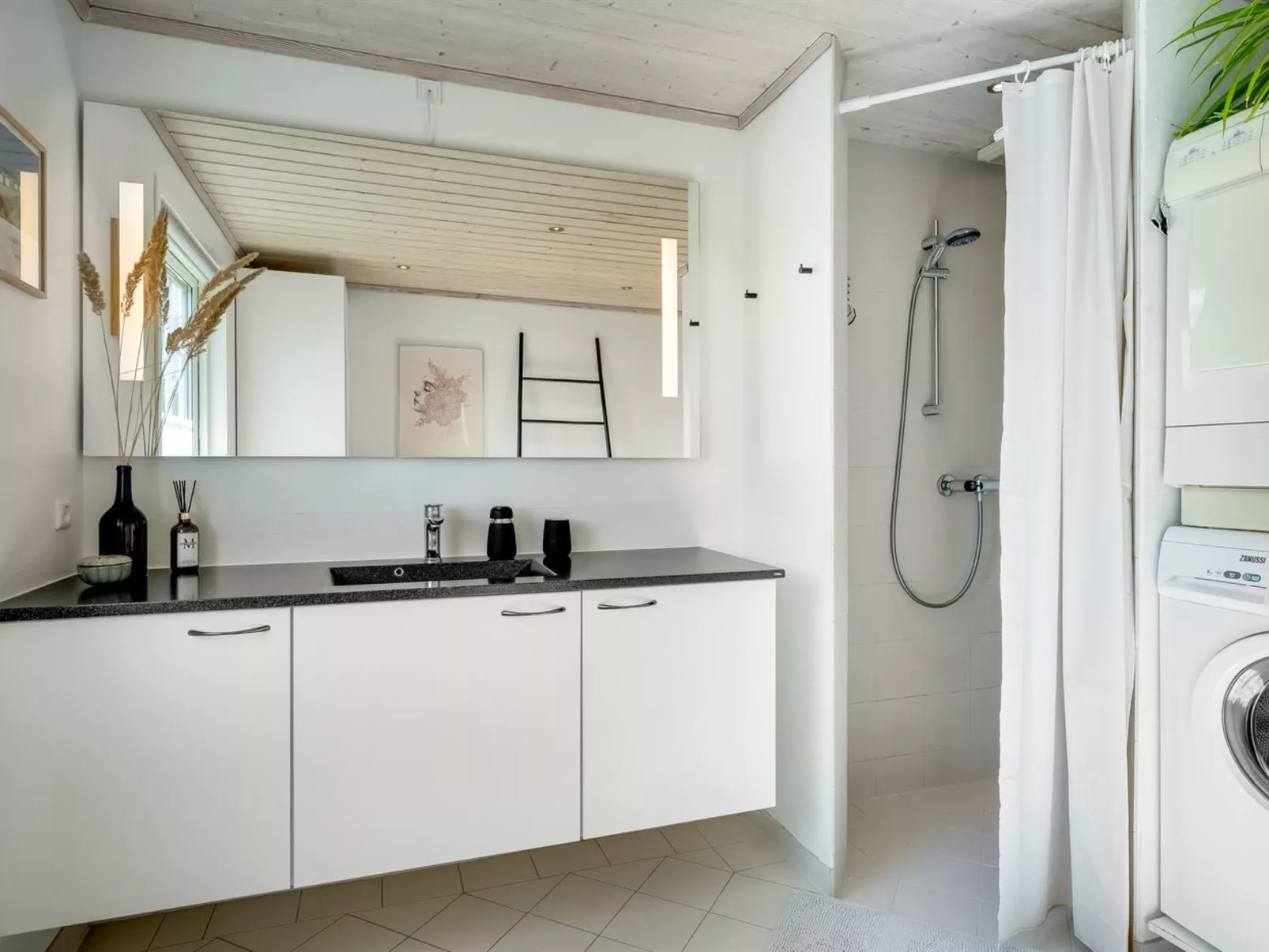 "Mata" - 700m from the sea-Inside