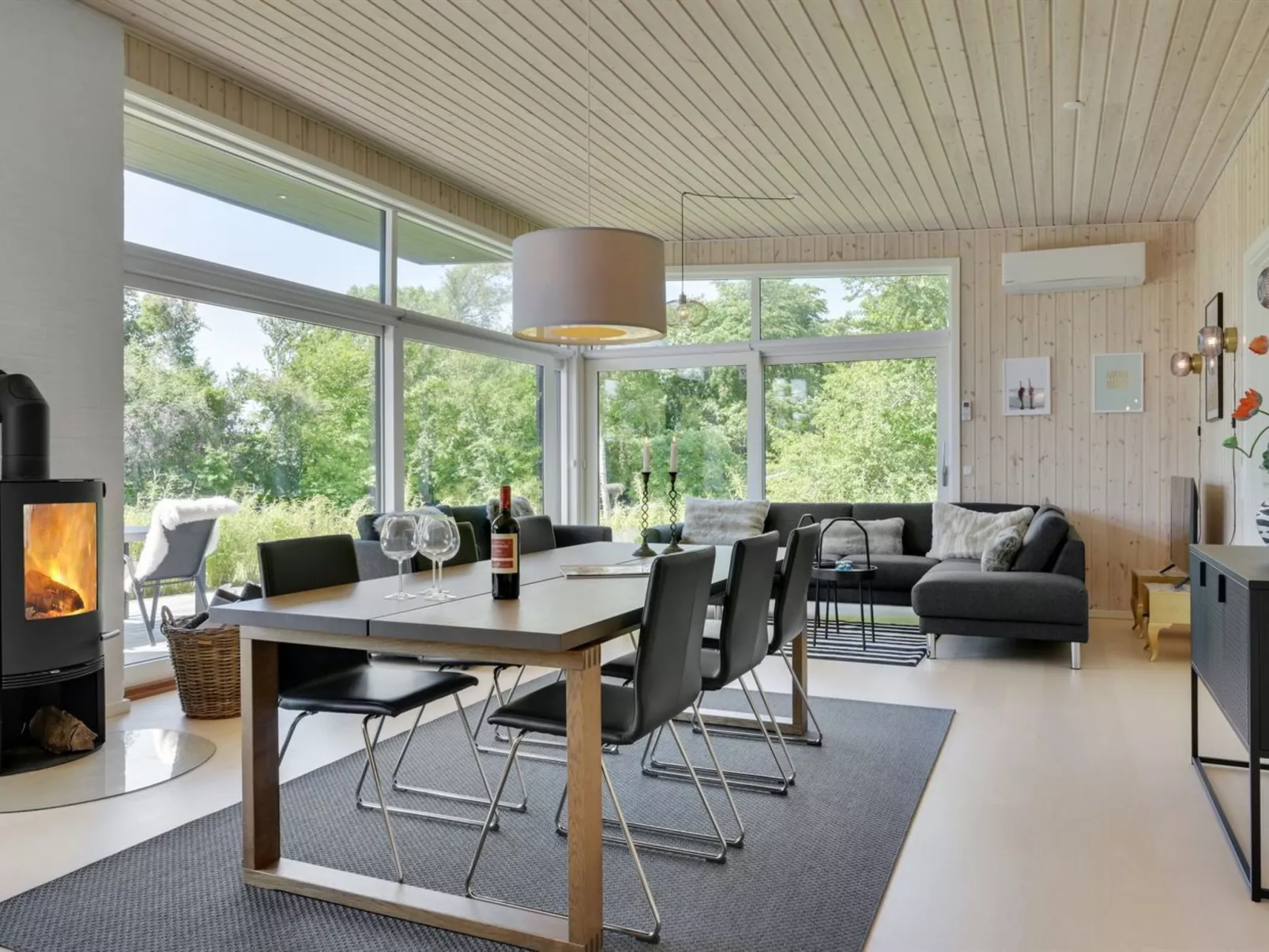 "Topenga" - 300m from the sea-Inside