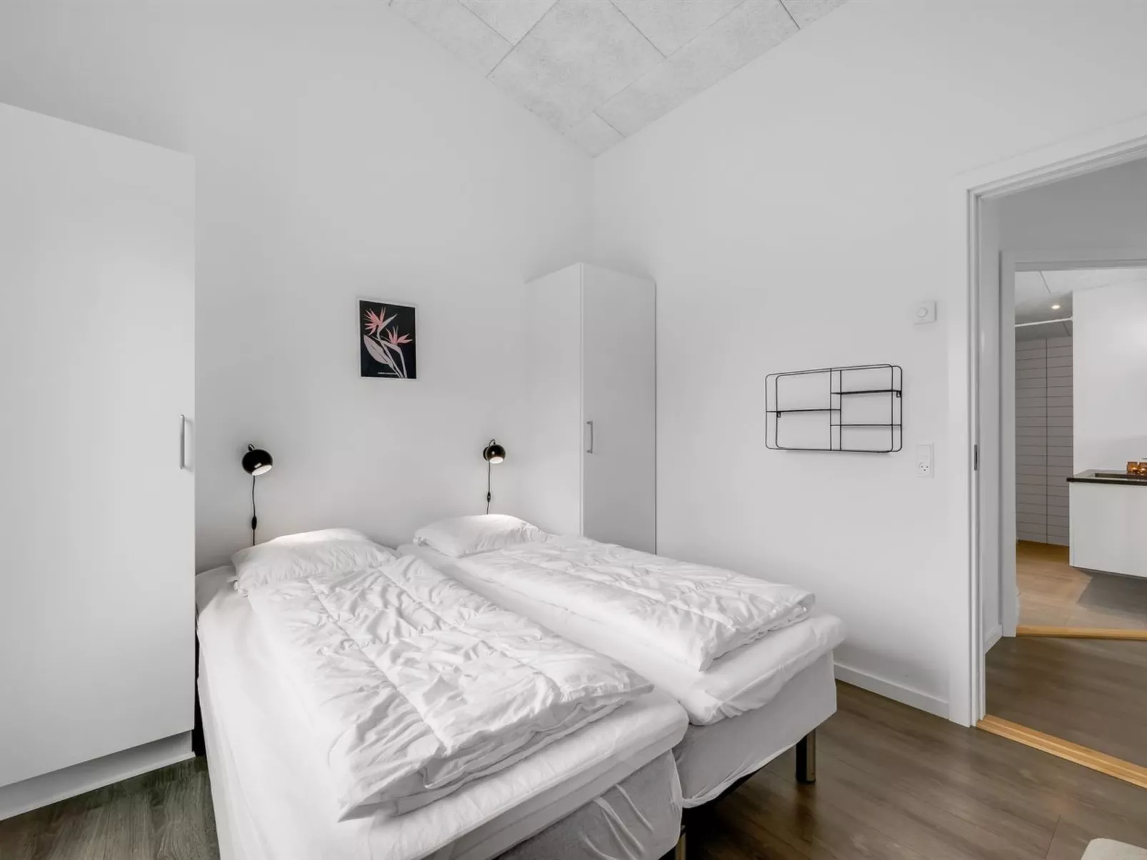 "Weike" - 950m to the fjord-Inside