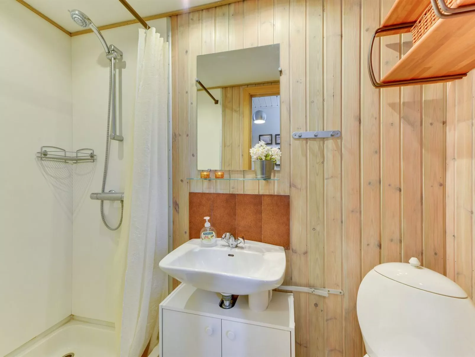 "Cita" - 100m to the fjord-Dedans