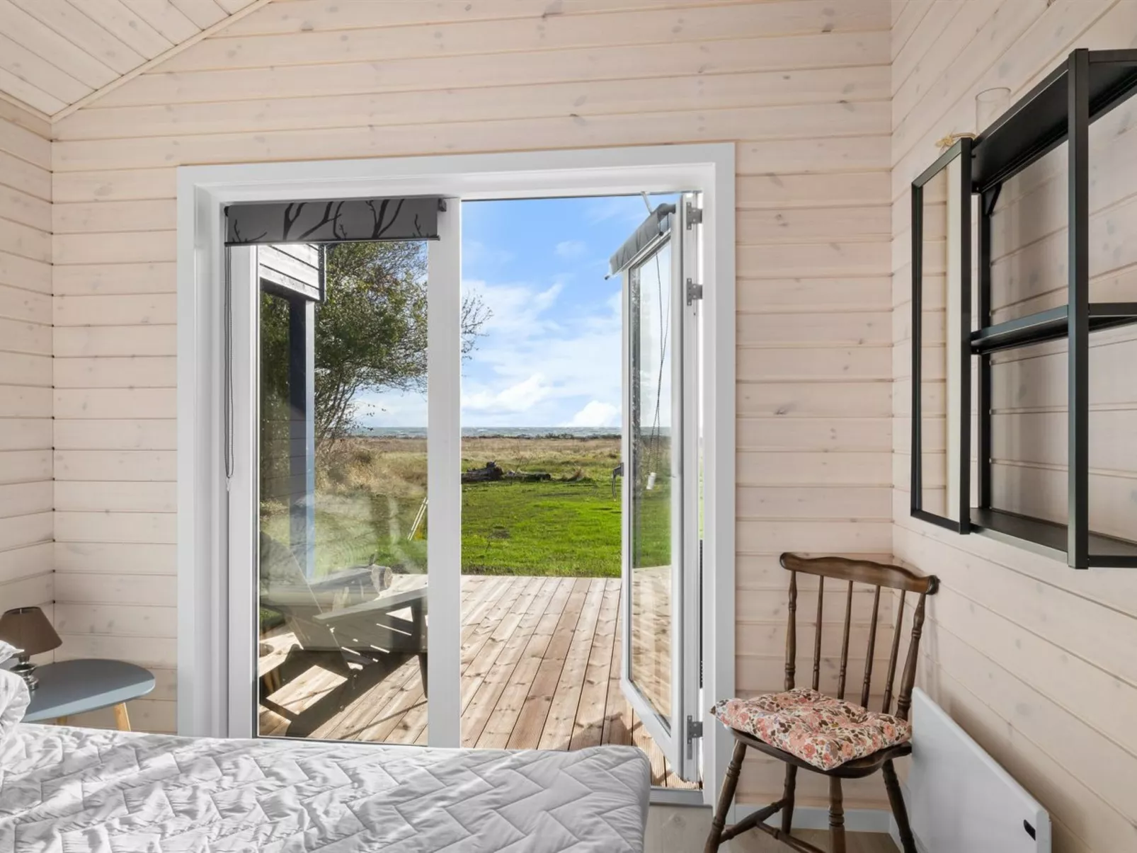 "Mato" - 100m from the sea-Inside