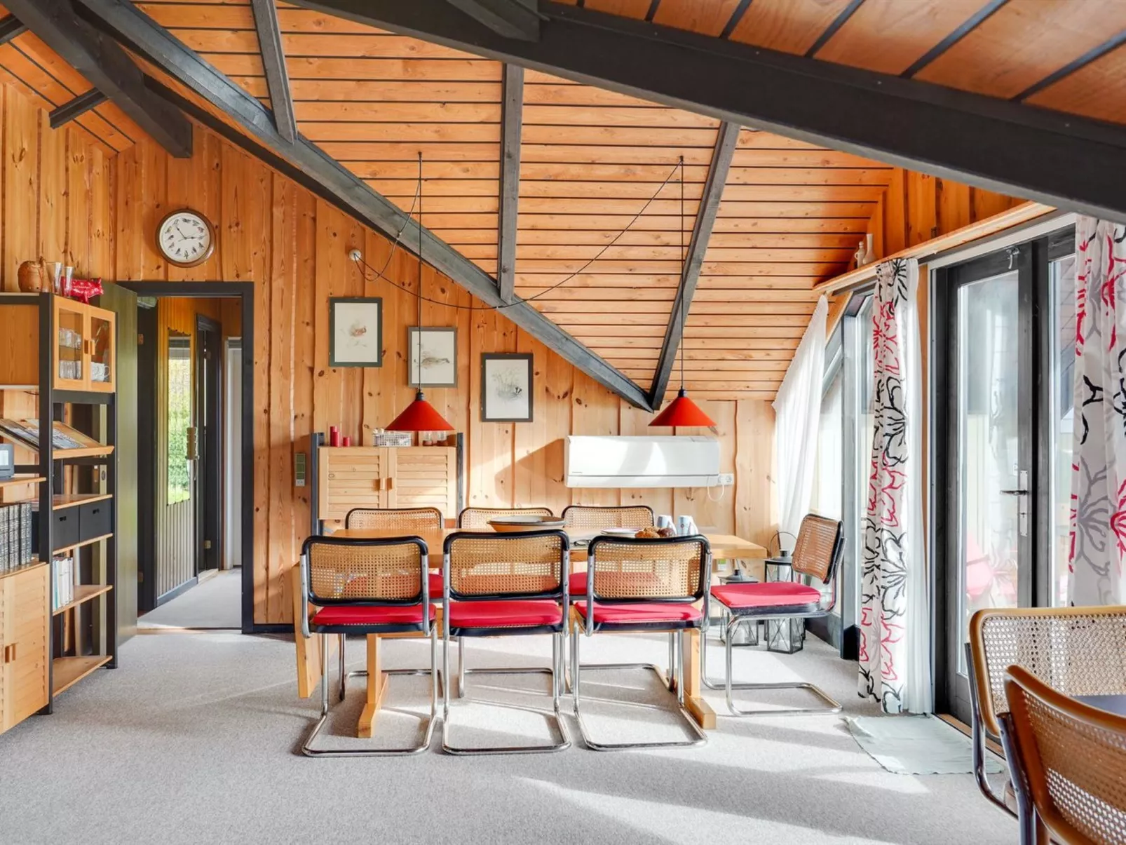 "Tenho" - 4.4km from the sea-Drinnen