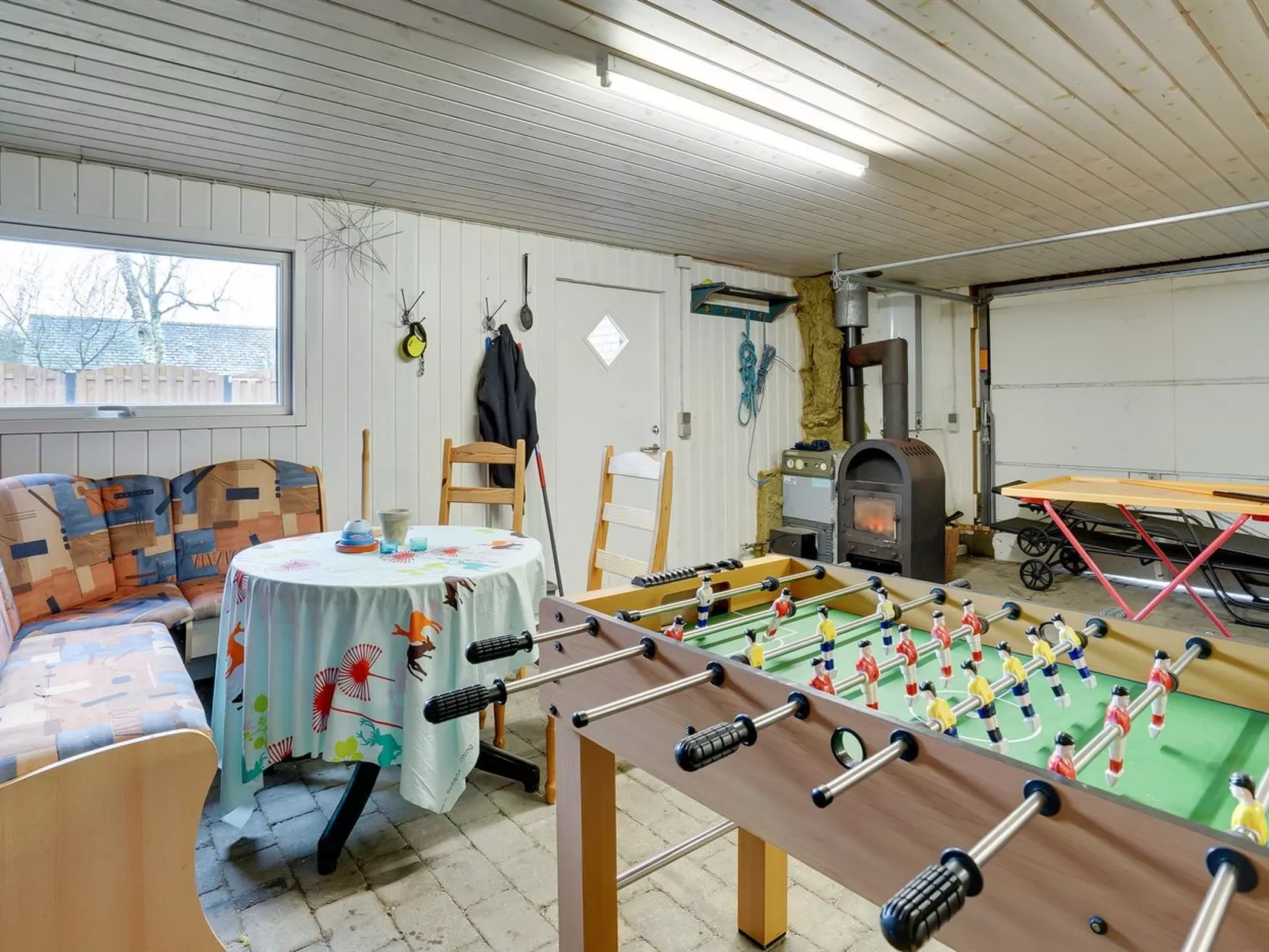 "Philip" - 2km from the sea-Inside