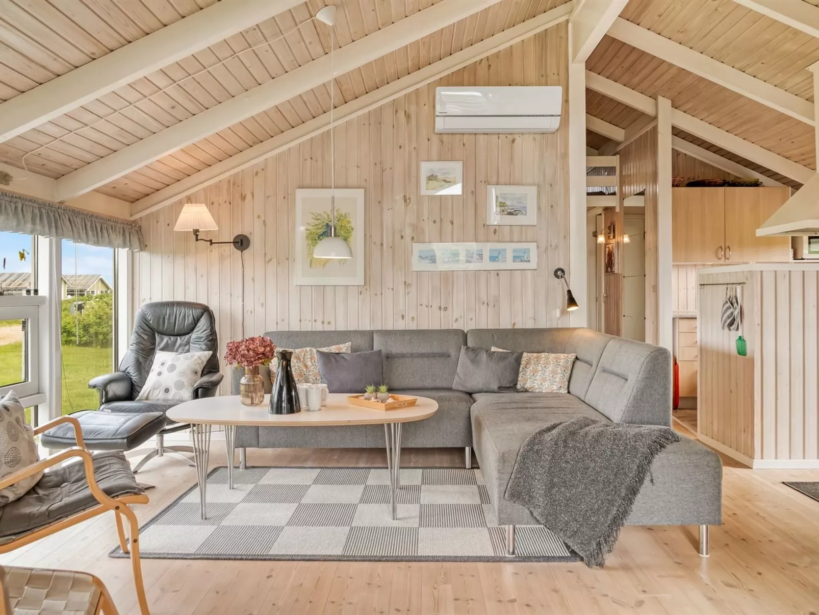 "Sina" - 300m from the sea-Inside