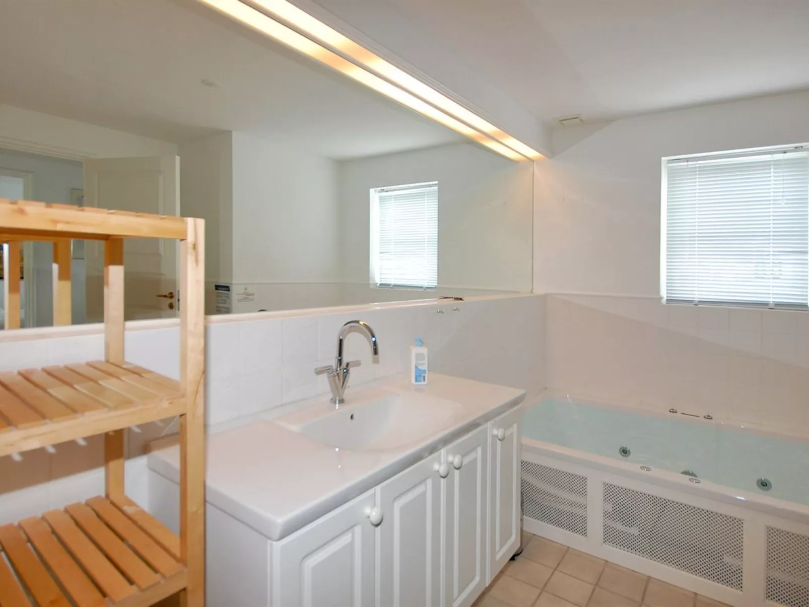 "Stine" - 1km from the sea-Drinnen