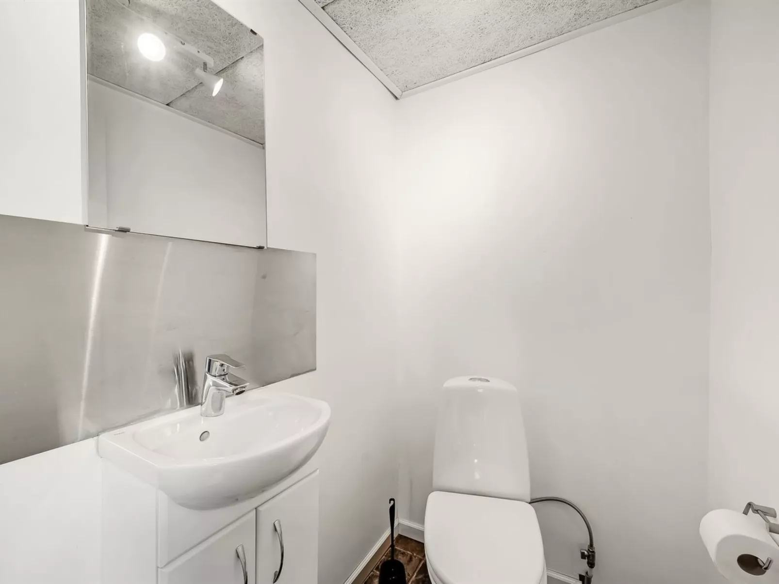 "Aarni" - 250m to the fjord-Inside