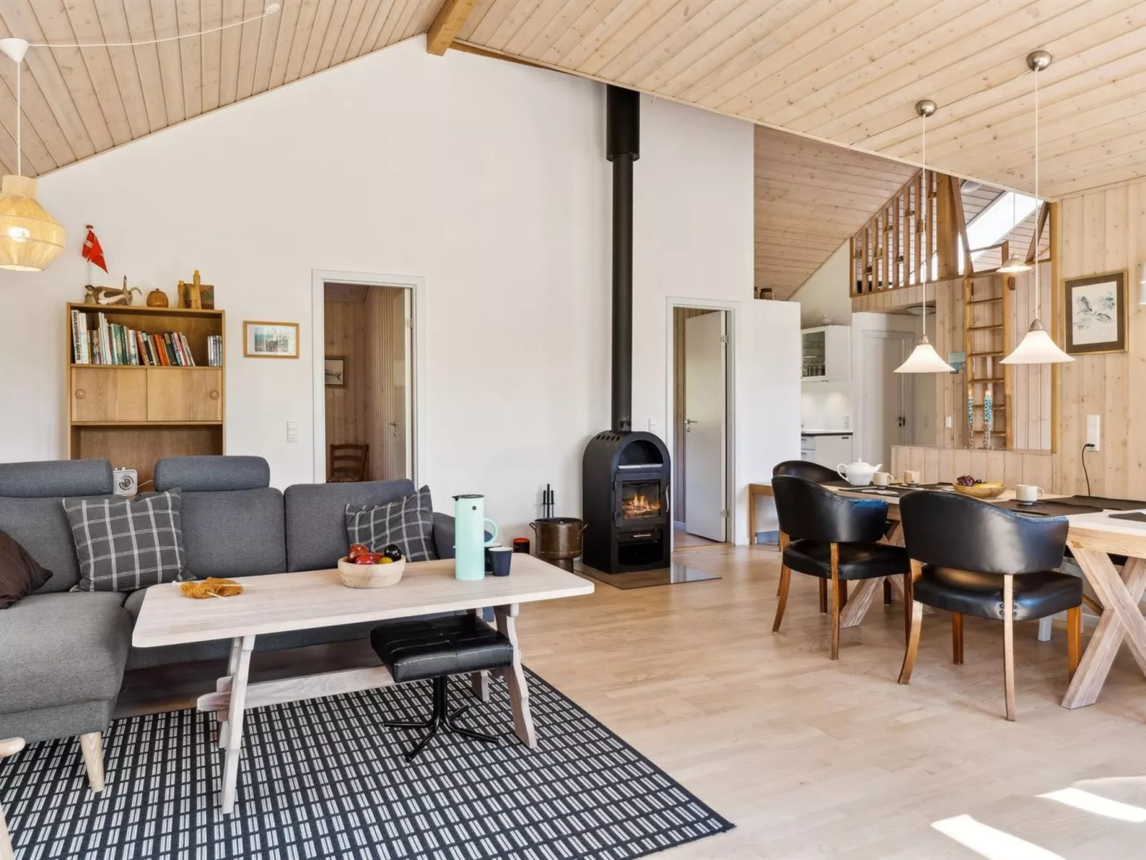 "Swen" - 1.3km from the sea-Drinnen