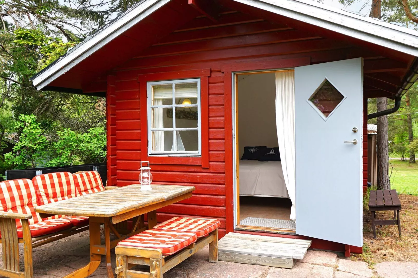 6 person holiday home in Mönsterås-By Traum