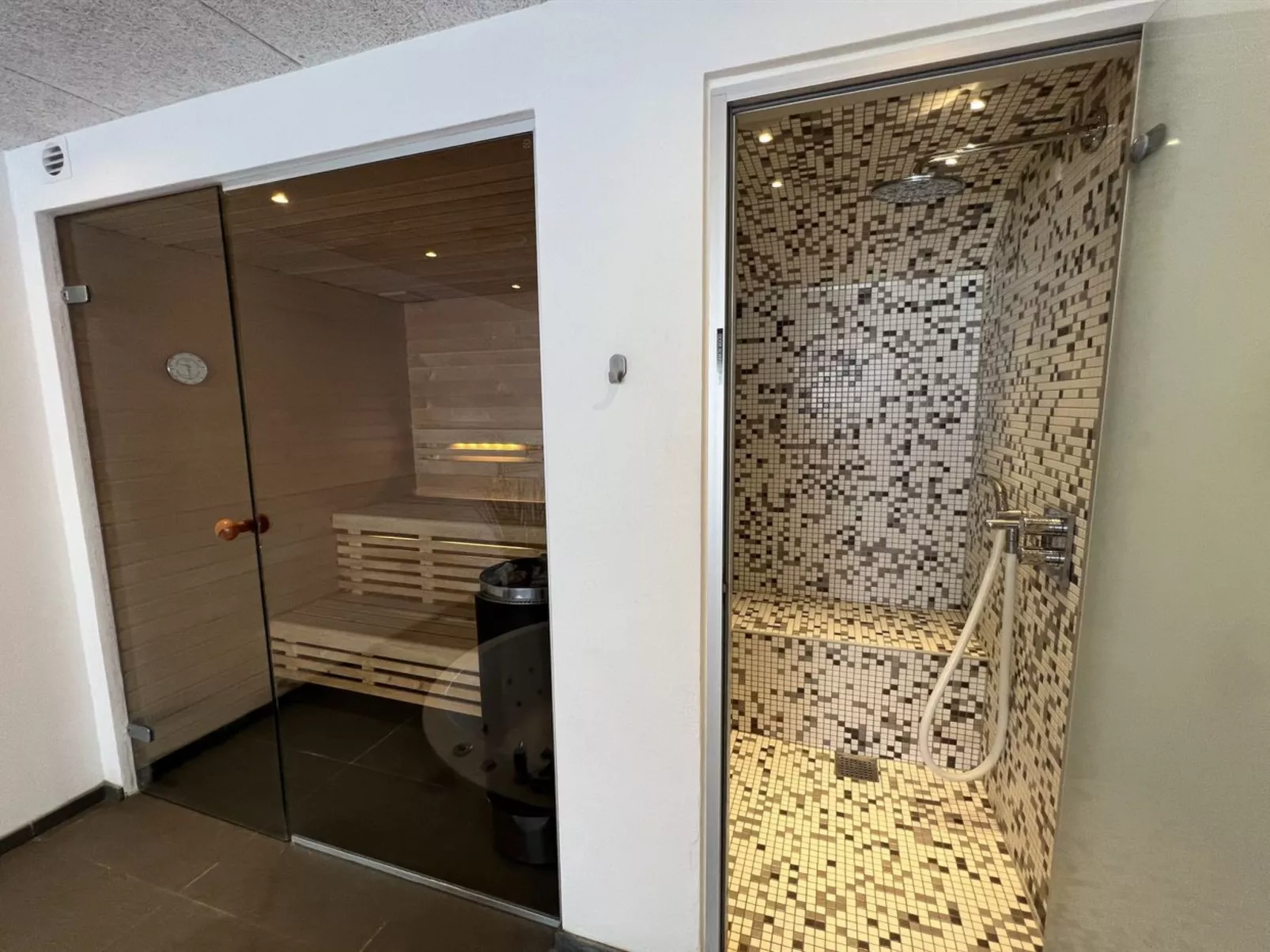 "Ancel" - 1.7km from the sea-Inside