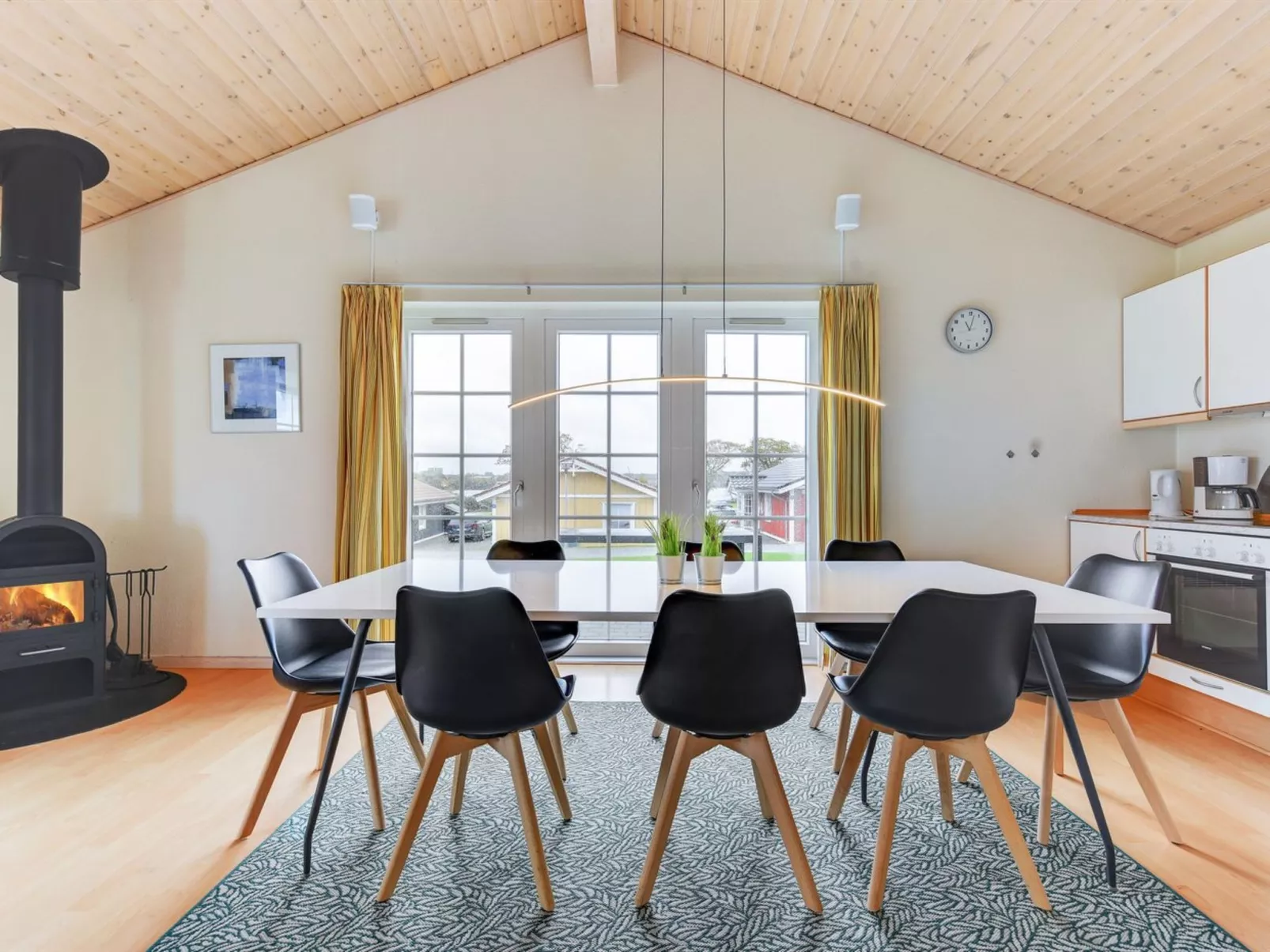 "Karina" - 150m to the fjord-Drinnen