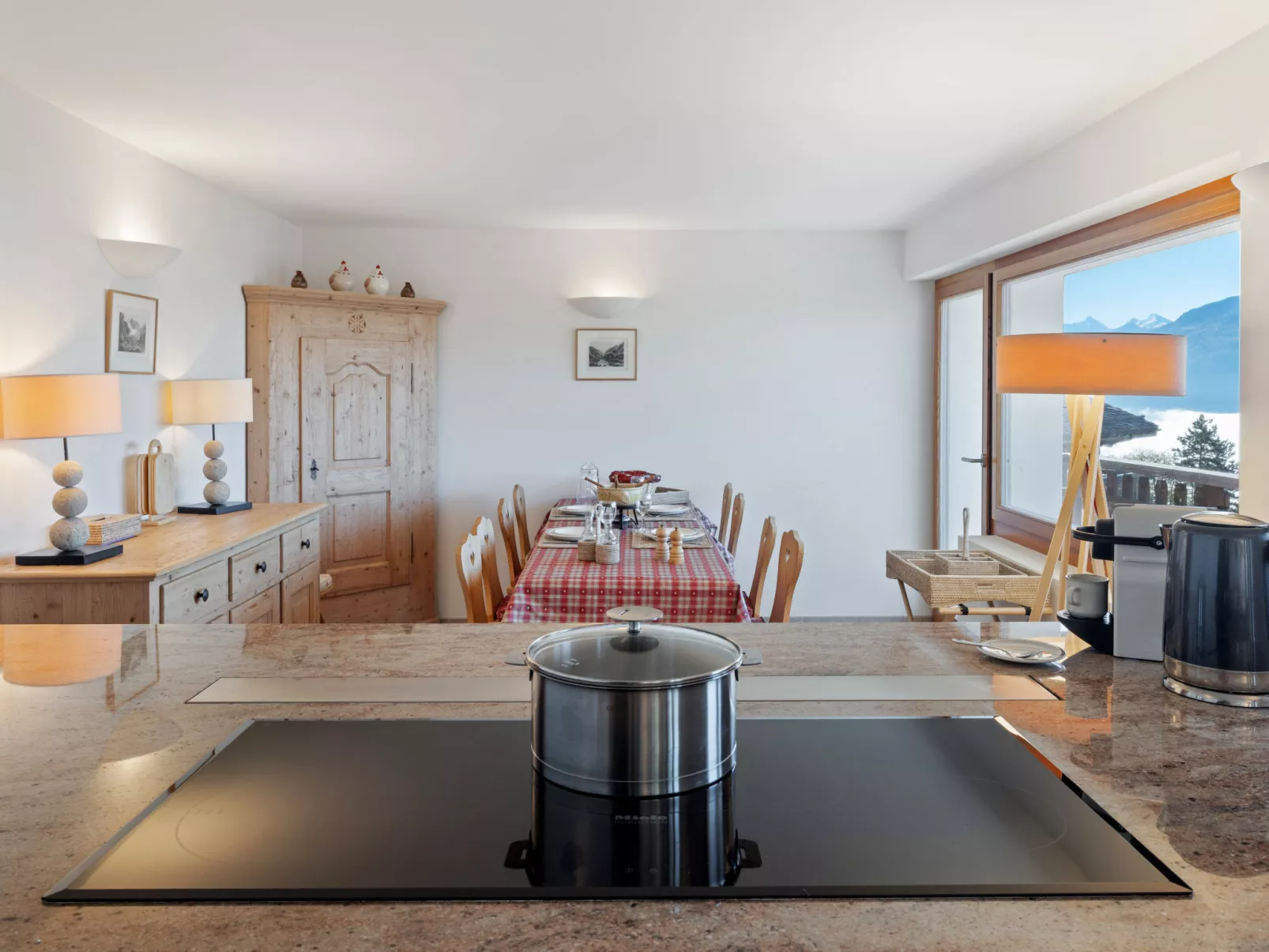 Les Aiguilles Vertes Rez inférieur-Inside