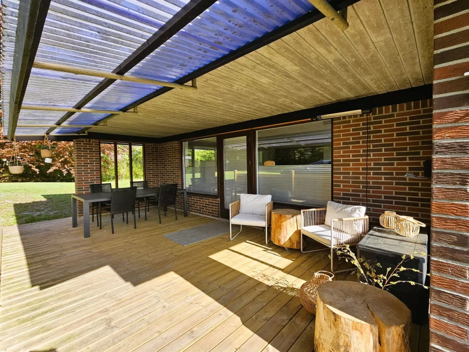 "Gundis" - 500m to the fjord-Outside