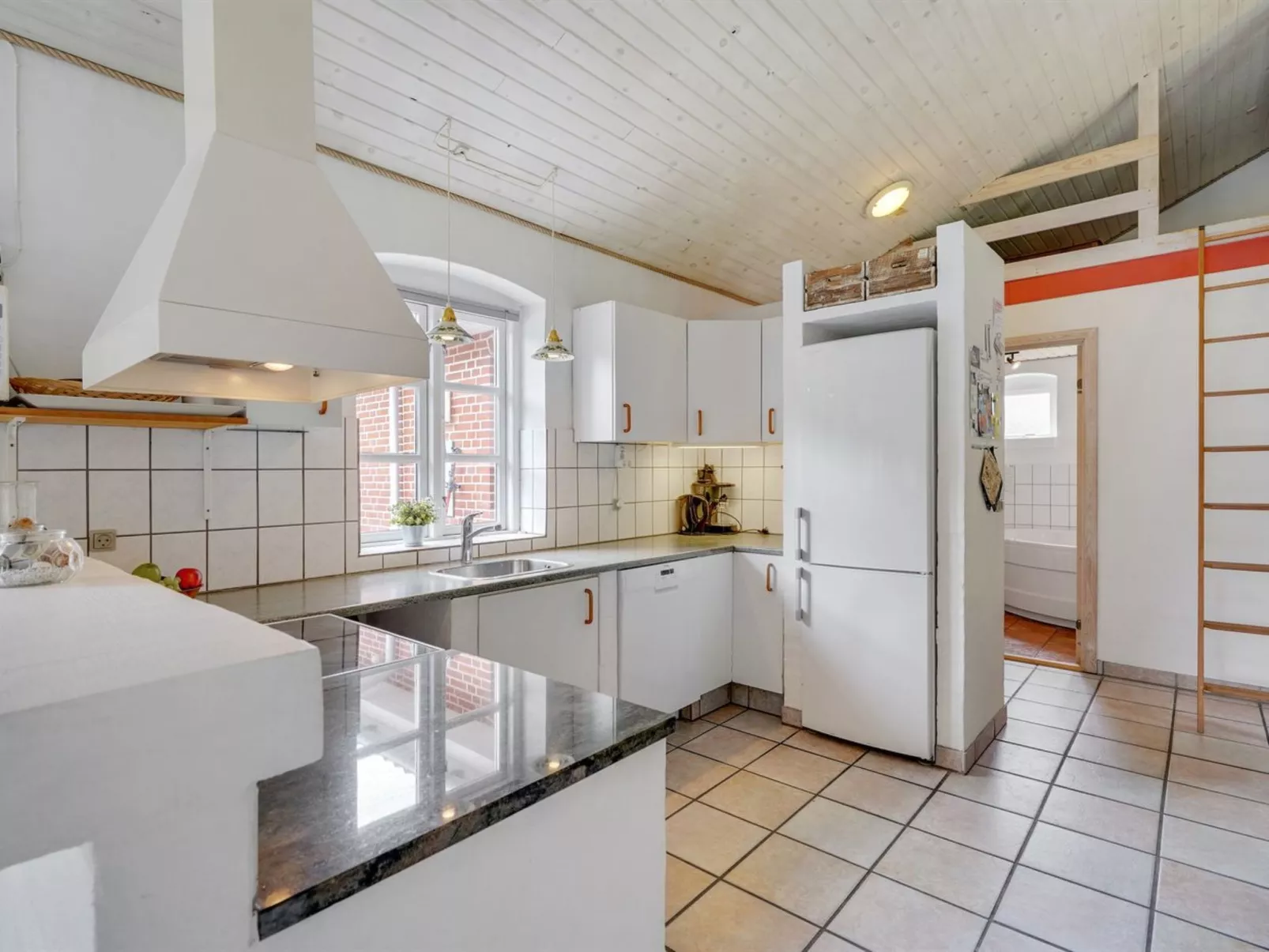 "Kalotta" - 3.2km from the sea-Drinnen