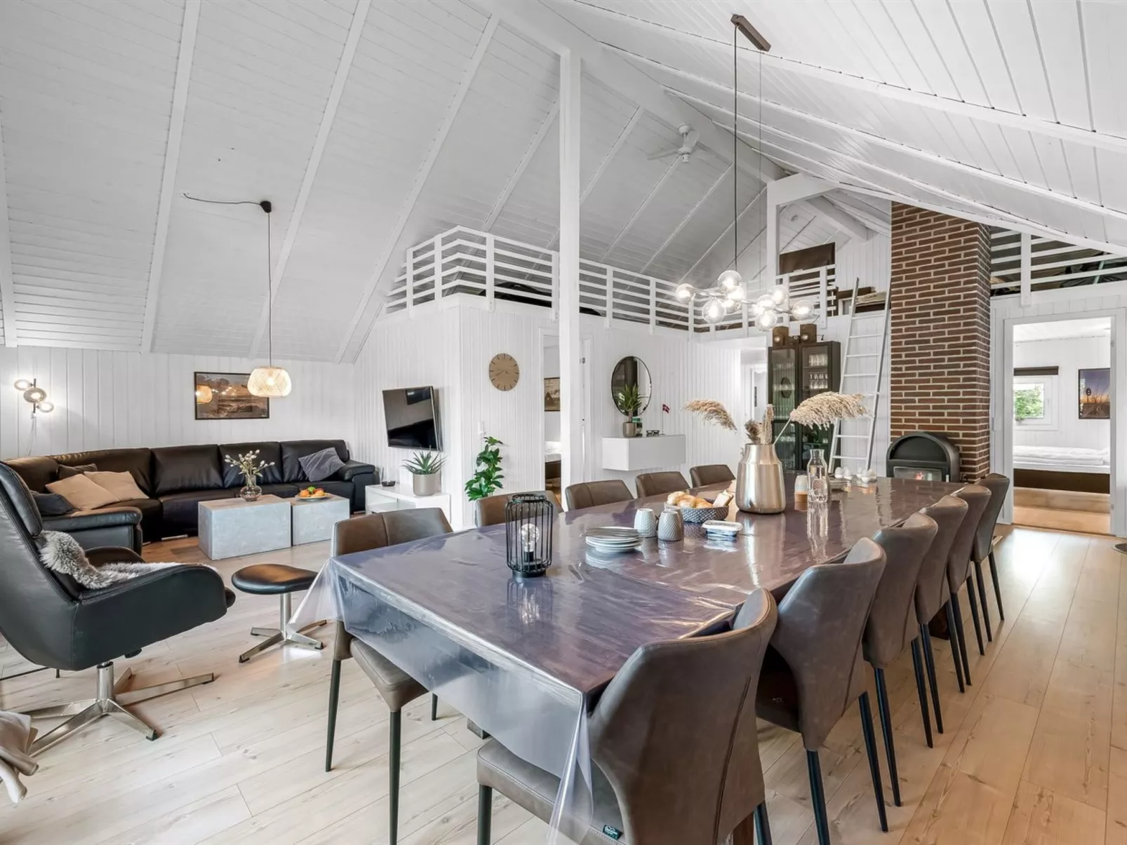 "Sylvi" - 1.7km from the sea-Dedans