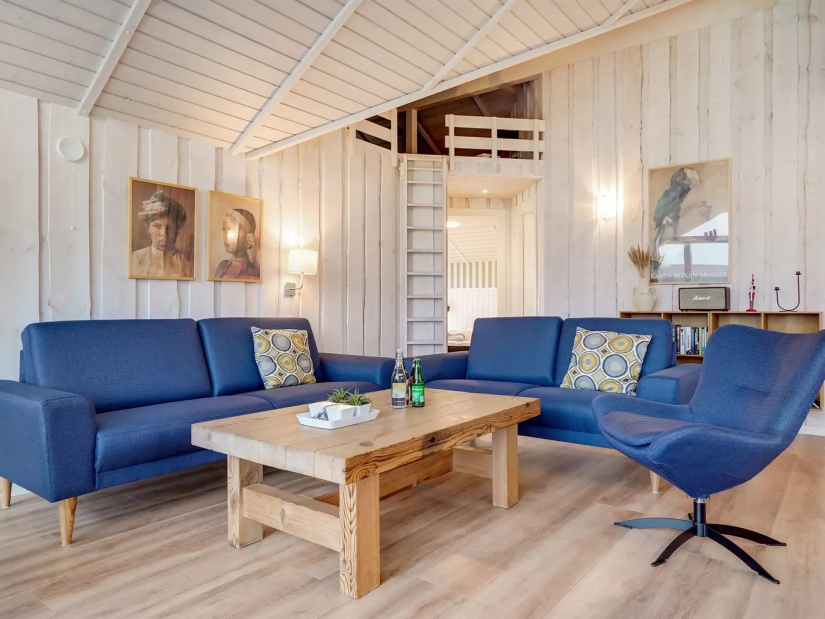 "Ano" - 950m from the sea-Inside