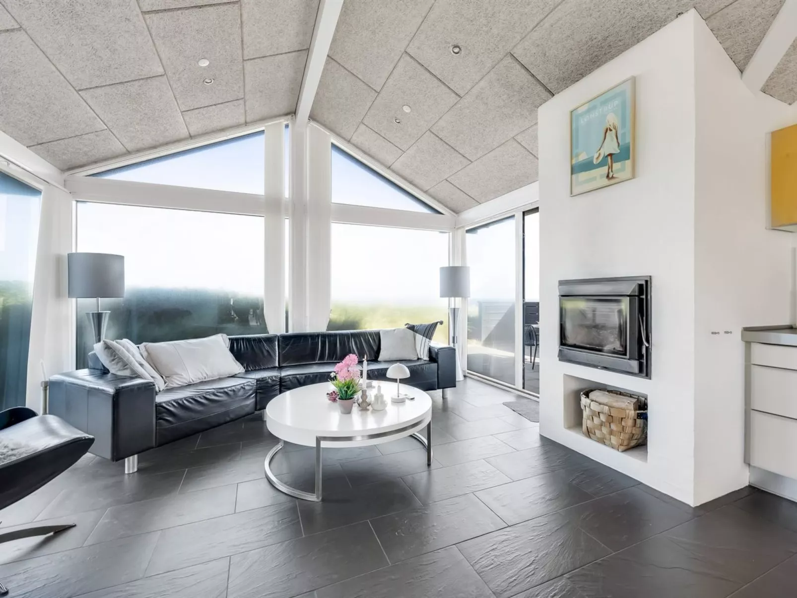 "Antonie" - 95m from the sea-Drinnen