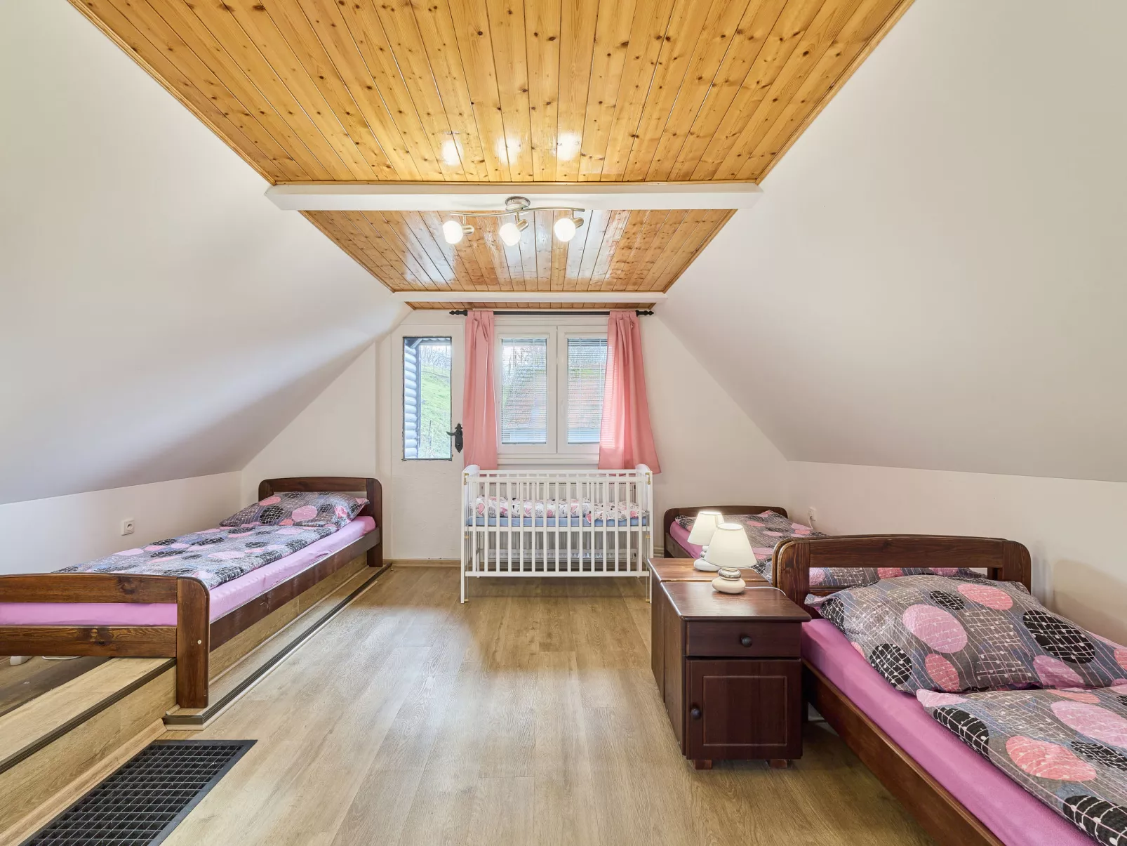 Leisure Lounge & Pool-Inside