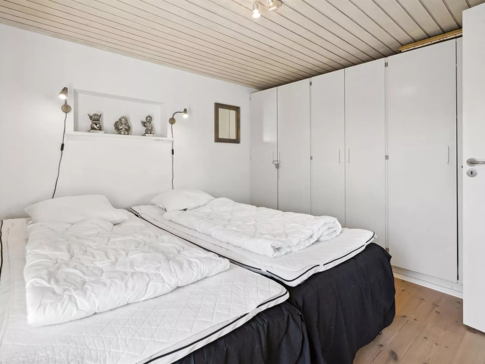 "Mena" - 200m from the sea-Inside