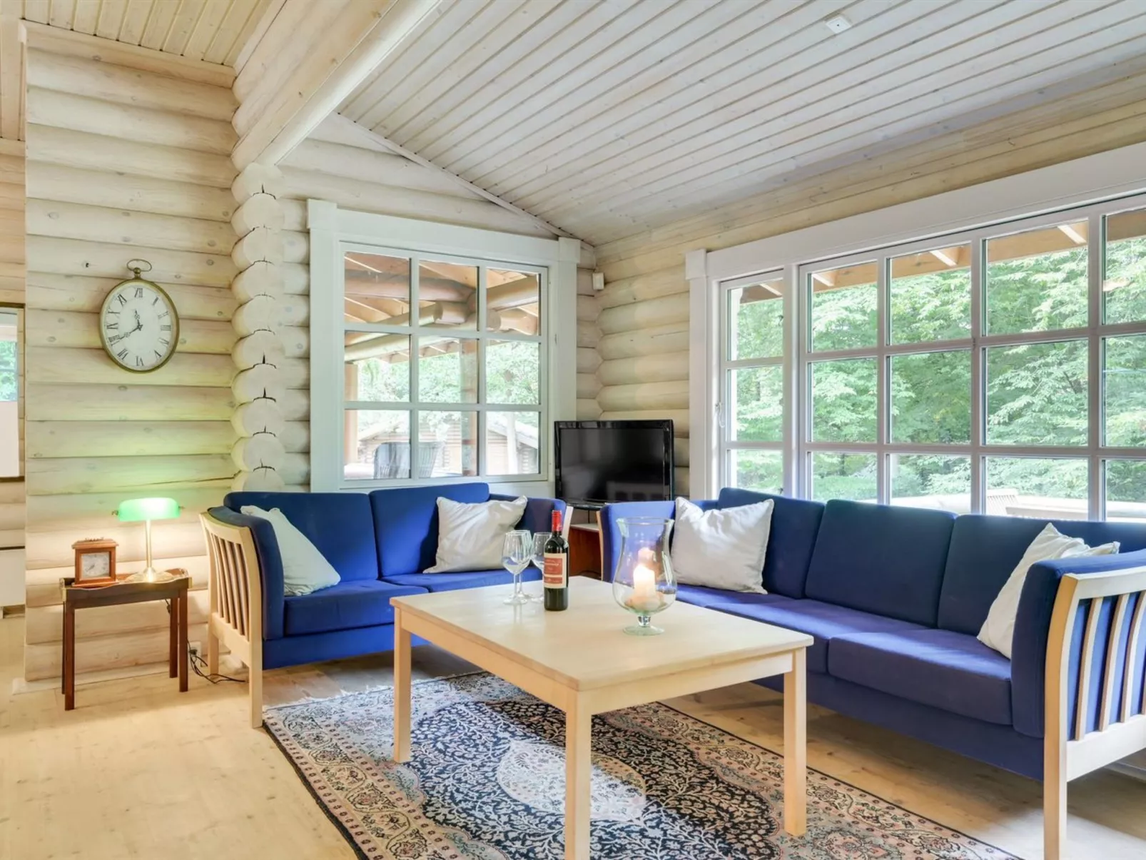 "Erika" - 250m from the sea-Inside