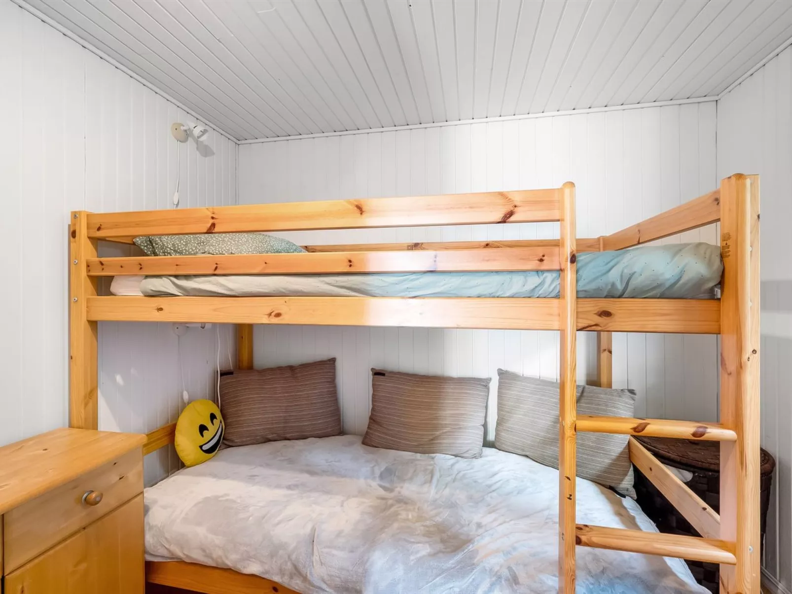 "Heera" - 100m to the fjord-Dedans