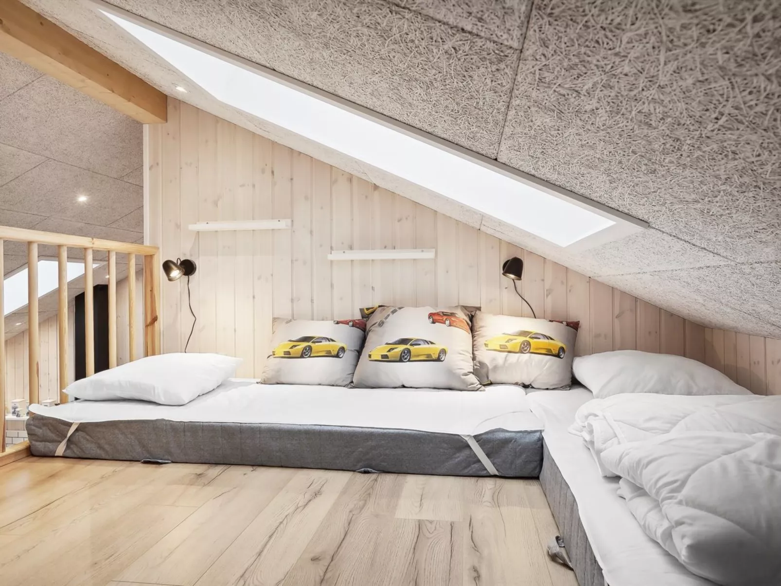 "Hasten" - 600m from the sea-Inside