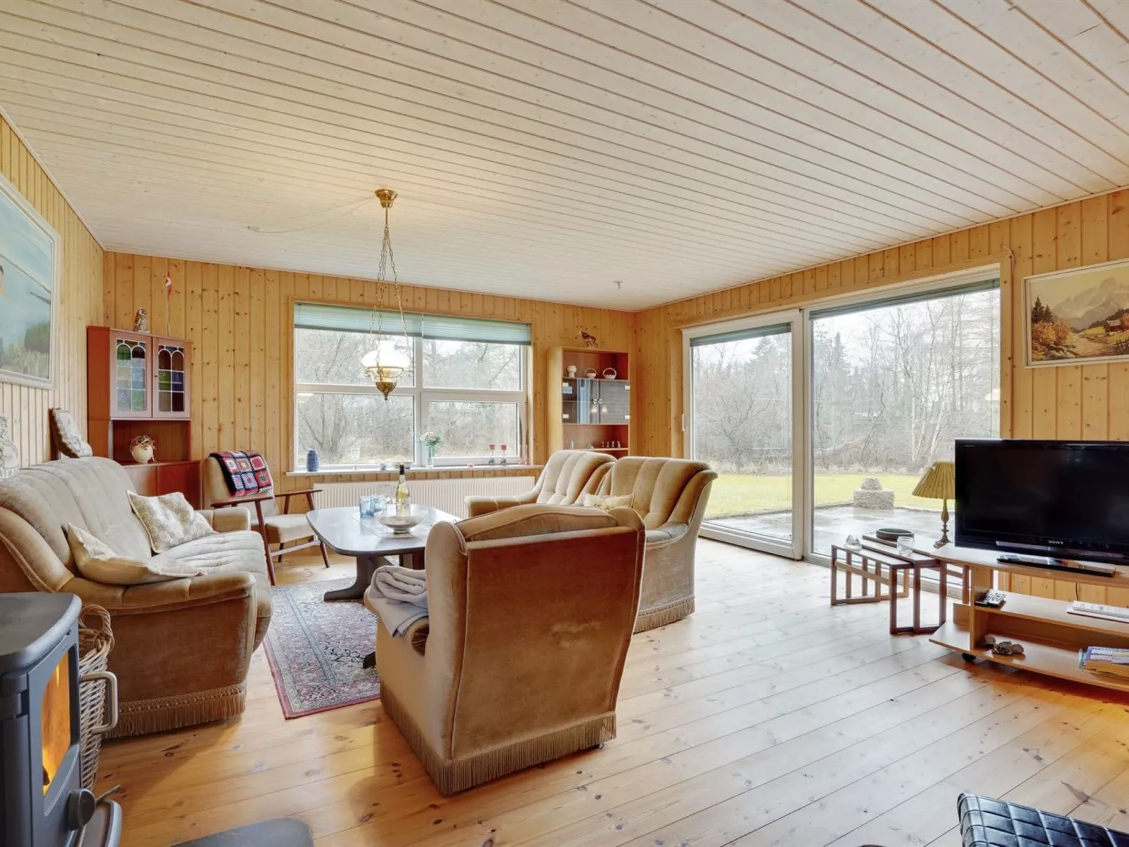 "Tille" - 700m to the fjord-Drinnen